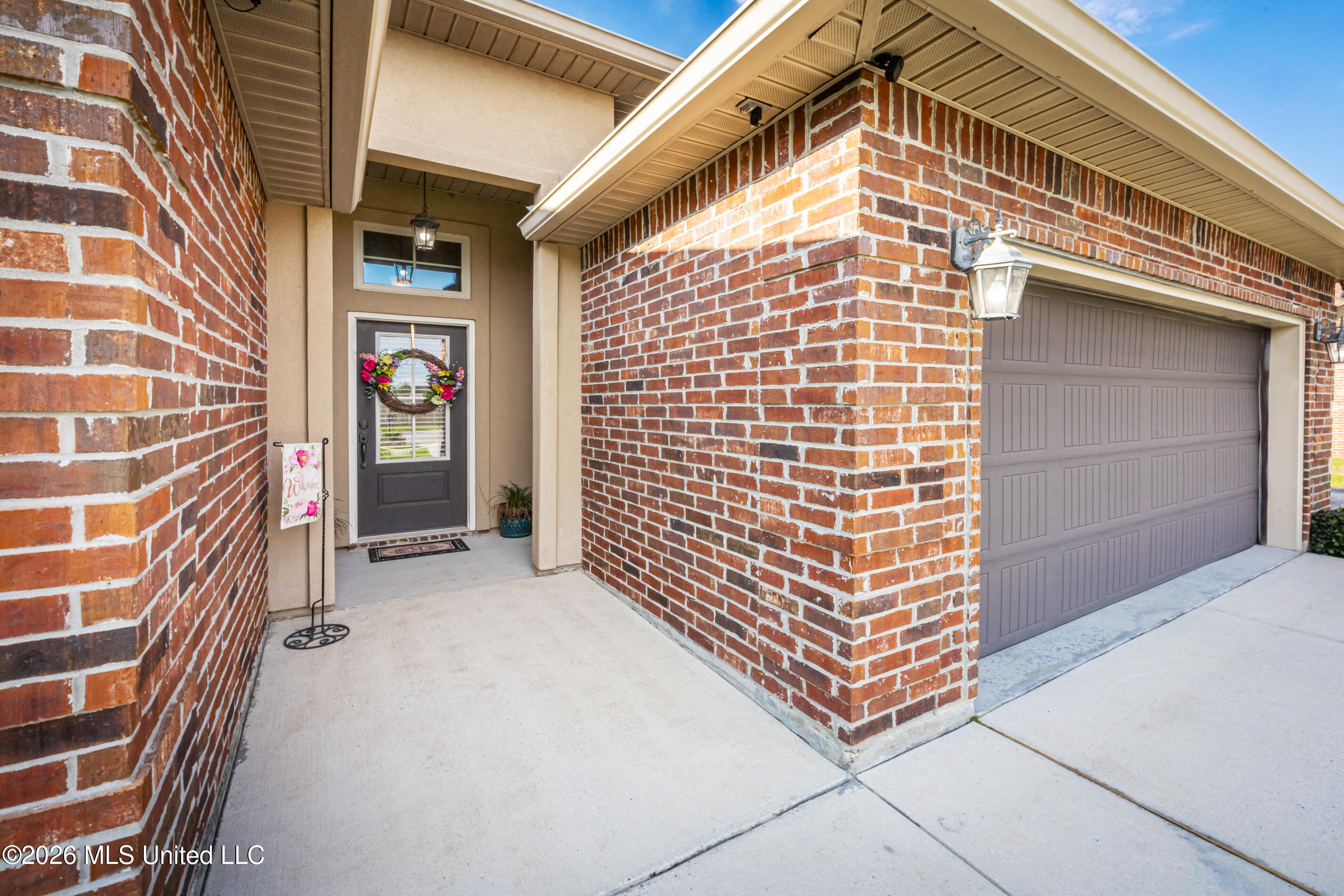 451 Palm Breeze Drive Property Photo 6