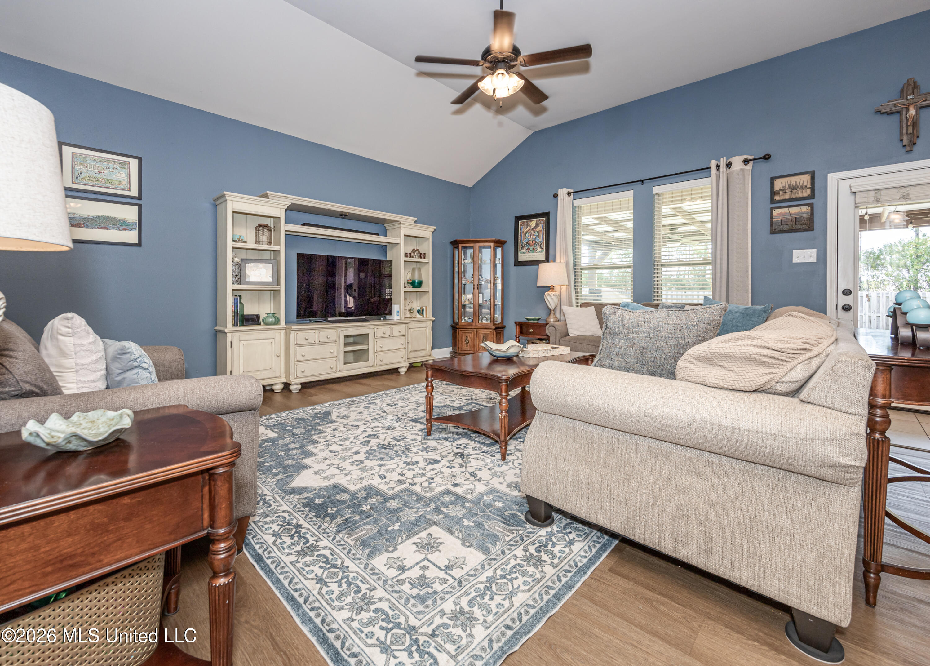 451 Palm Breeze Drive Property Photo 10