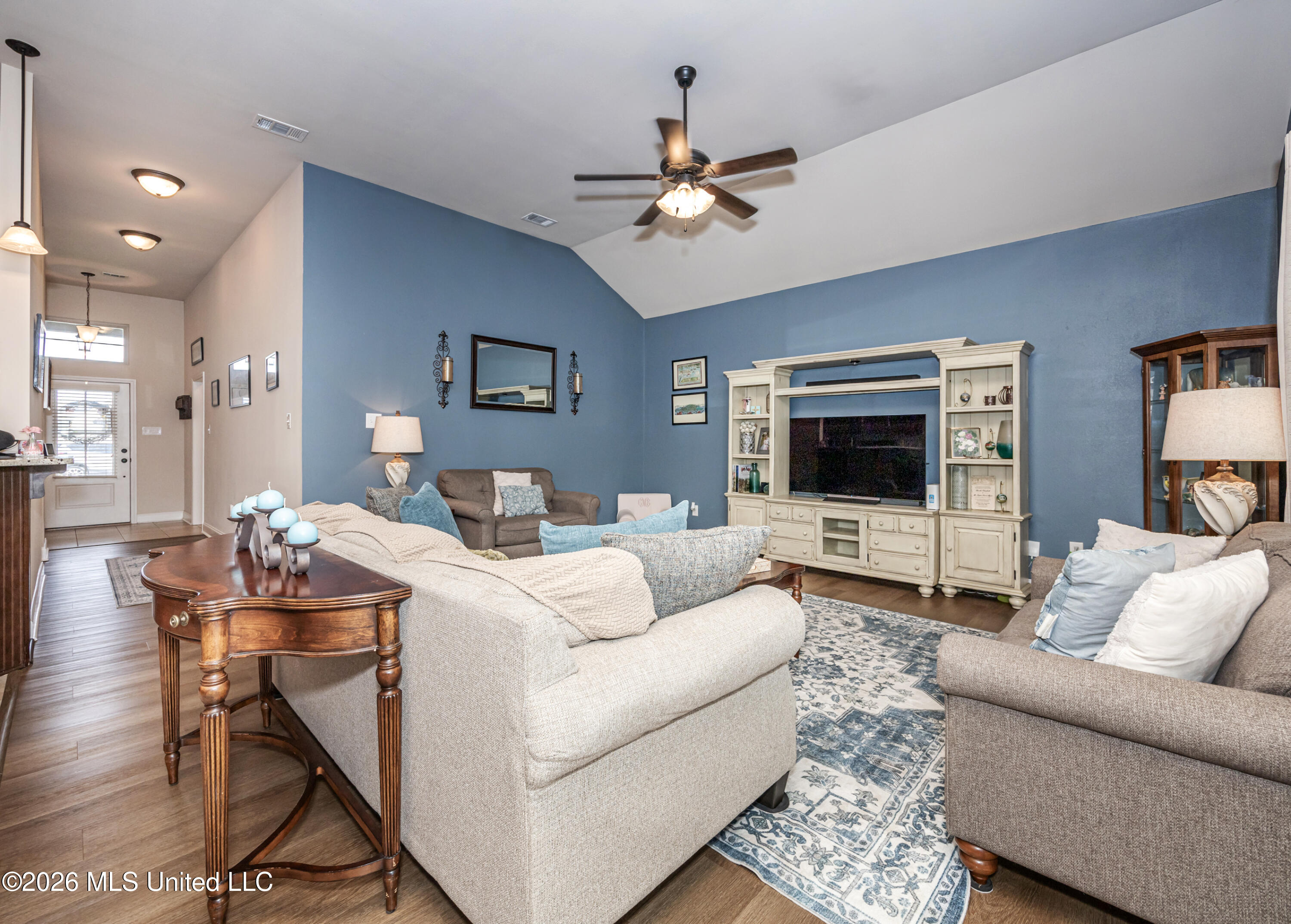 451 Palm Breeze Drive Property Photo 11