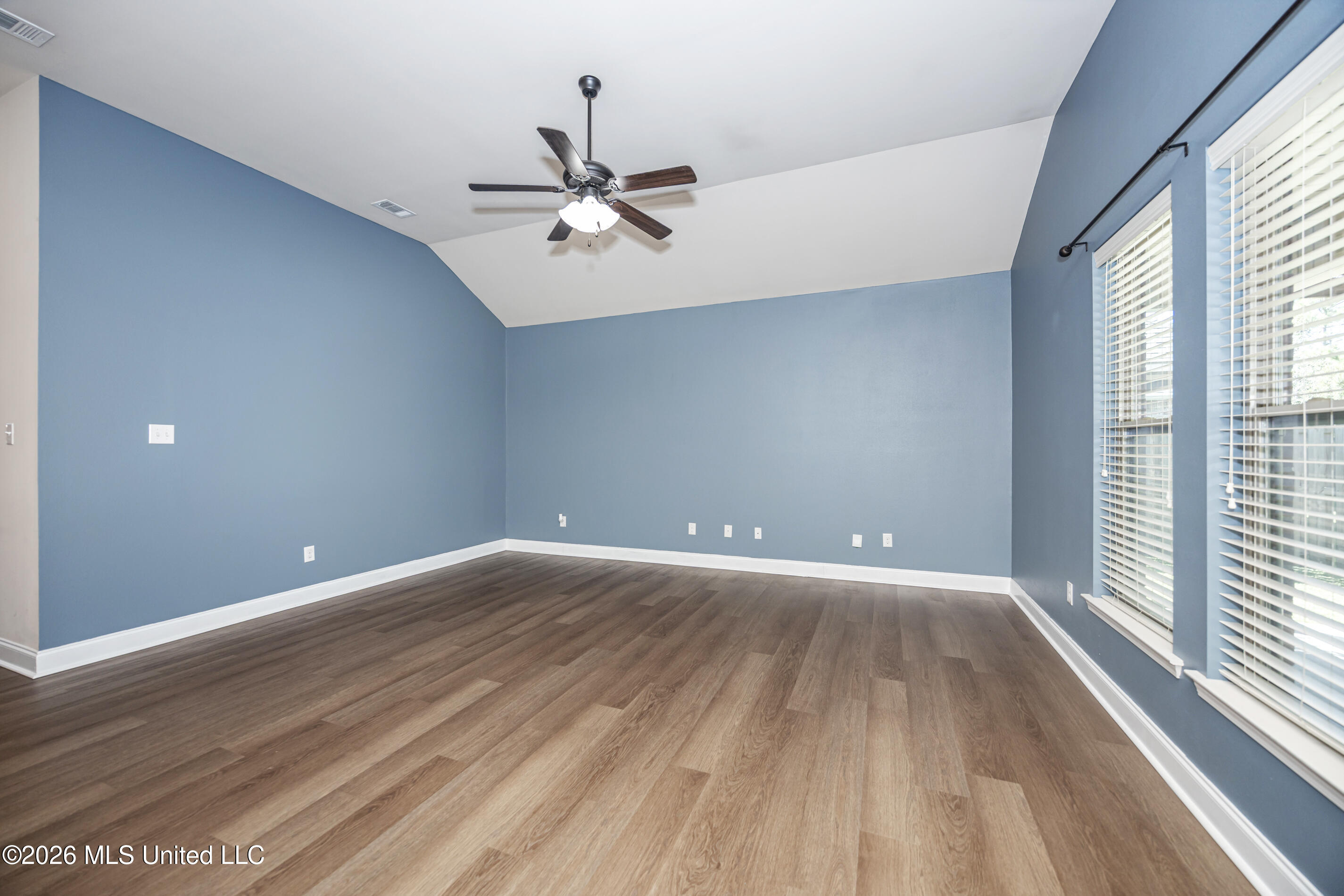 451 Palm Breeze Drive Property Photo 12