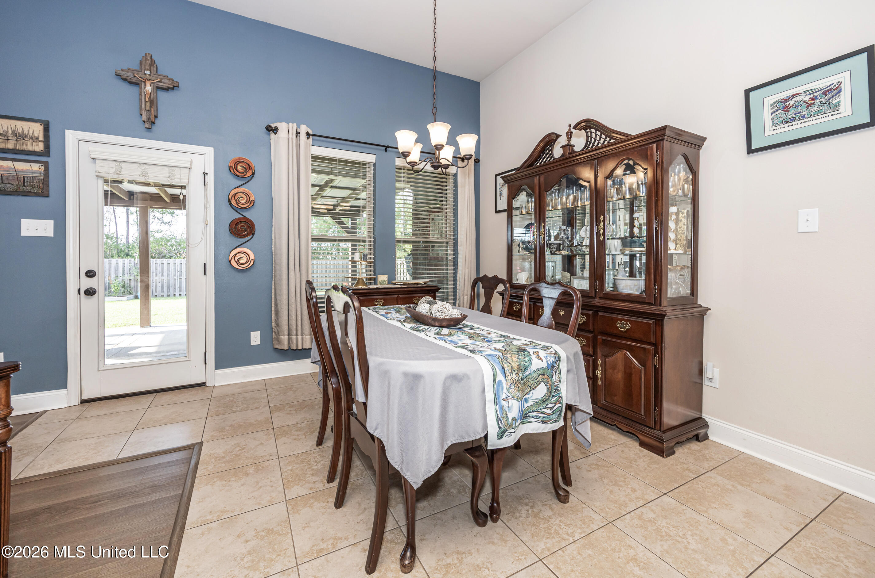 451 Palm Breeze Drive Property Photo 15