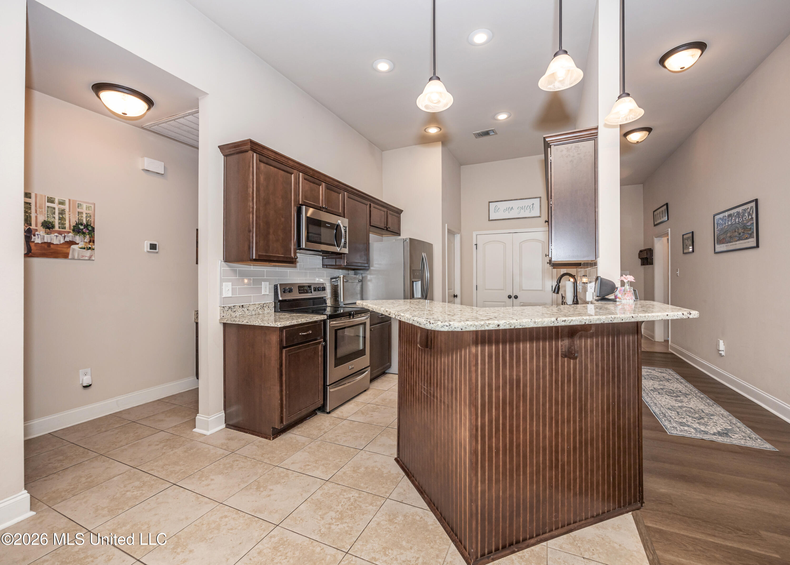451 Palm Breeze Drive Property Photo 16