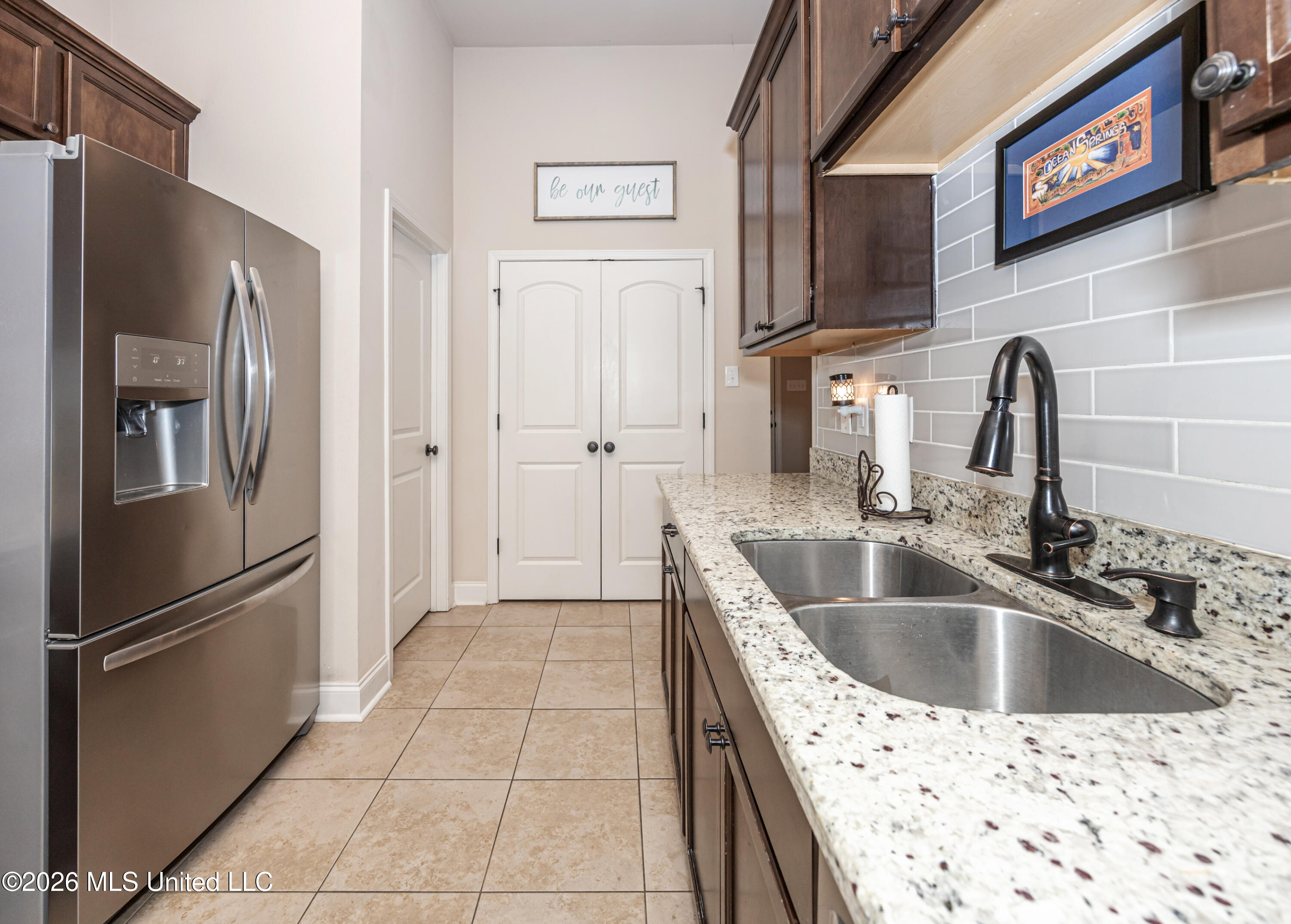 451 Palm Breeze Drive Property Photo 17