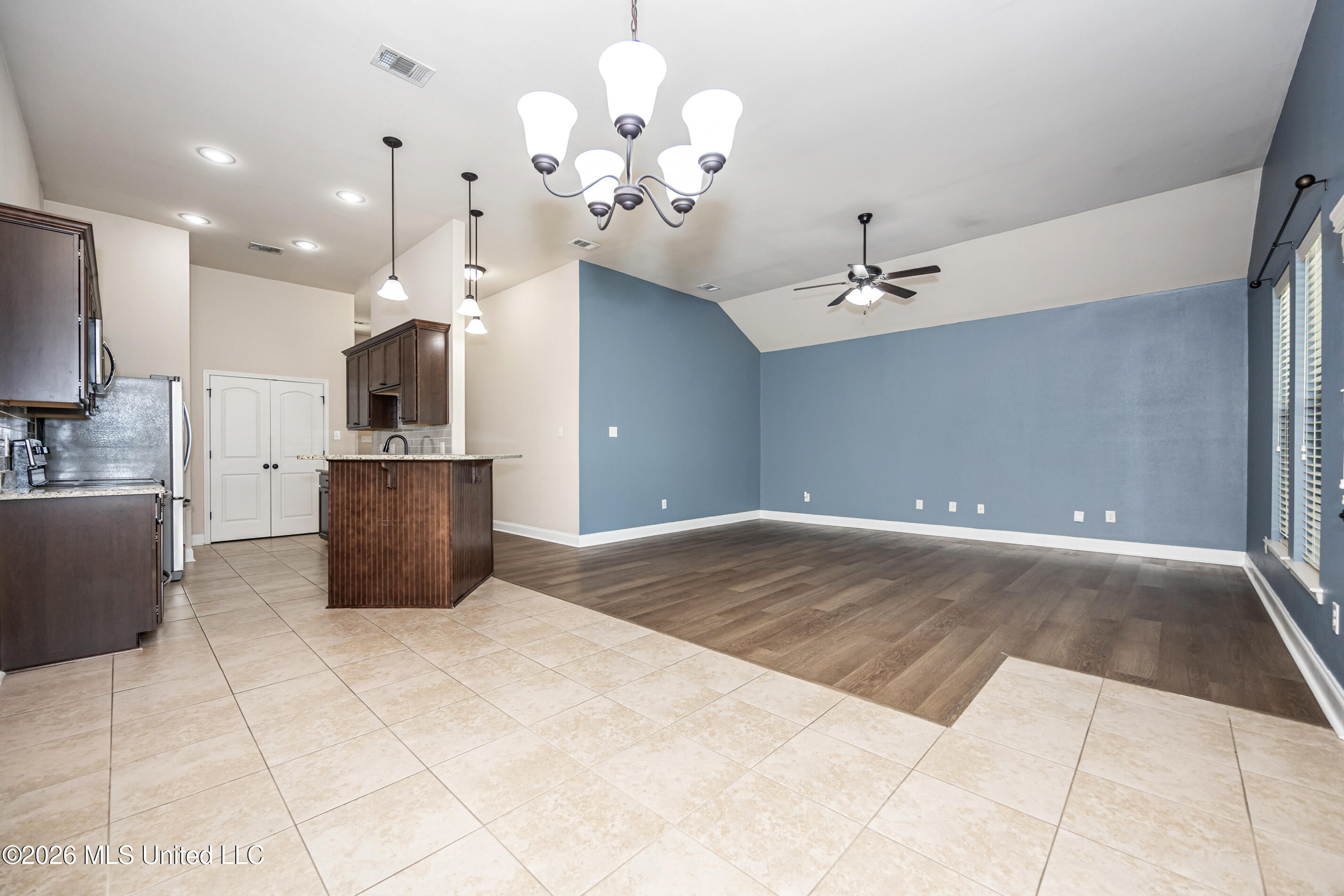 451 Palm Breeze Drive Property Photo 17