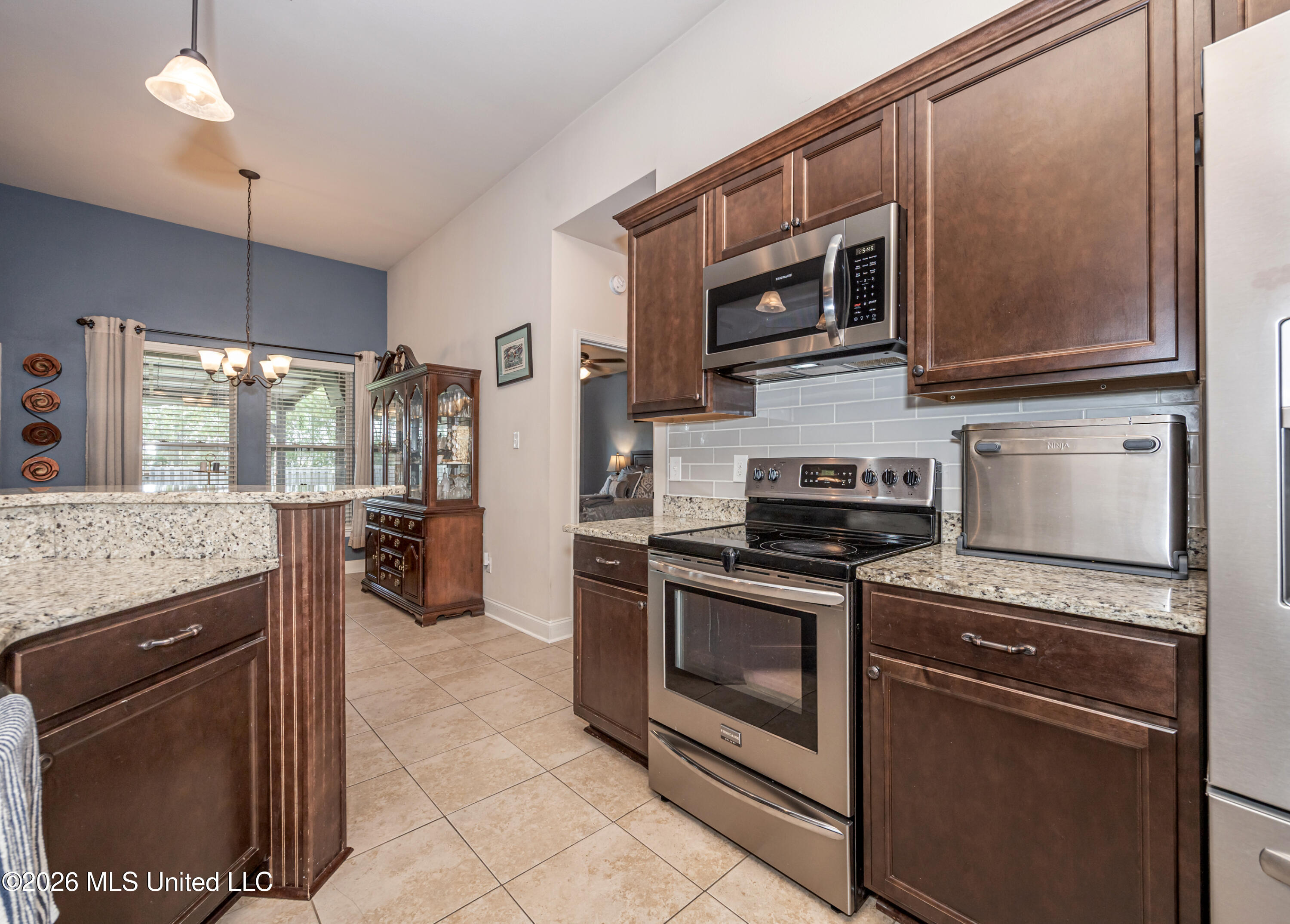 451 Palm Breeze Drive Property Photo 18