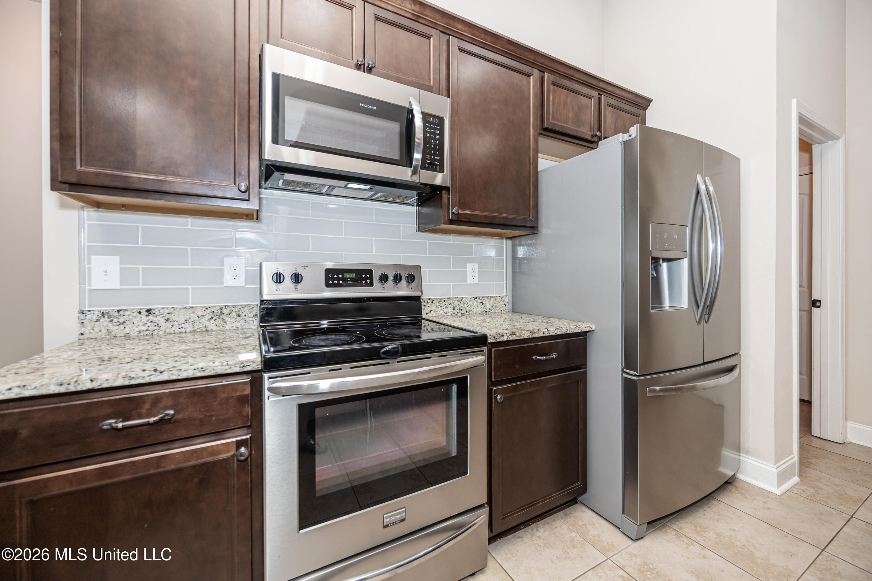 451 Palm Breeze Drive Property Photo 20