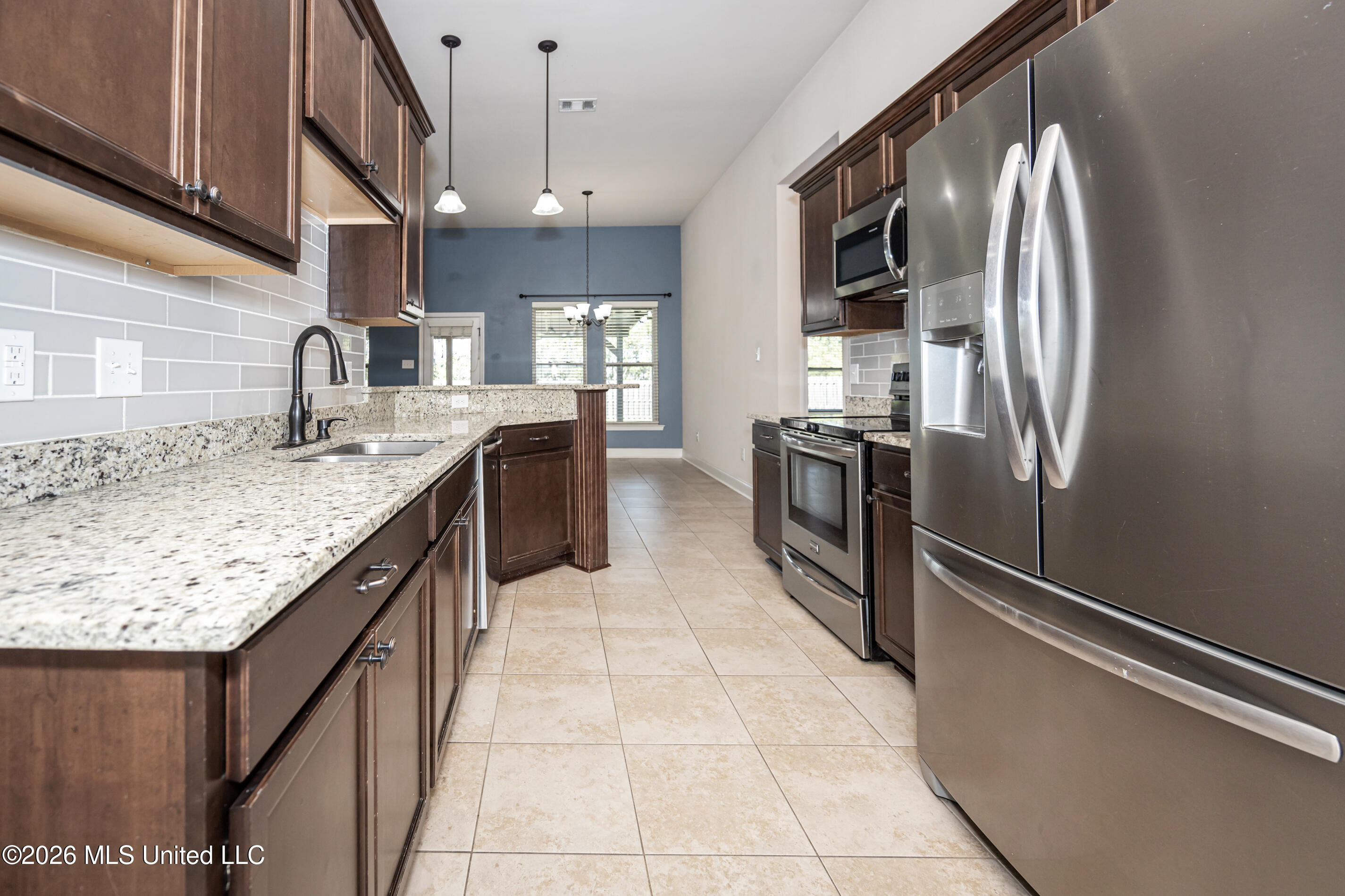 451 Palm Breeze Drive Property Photo 21