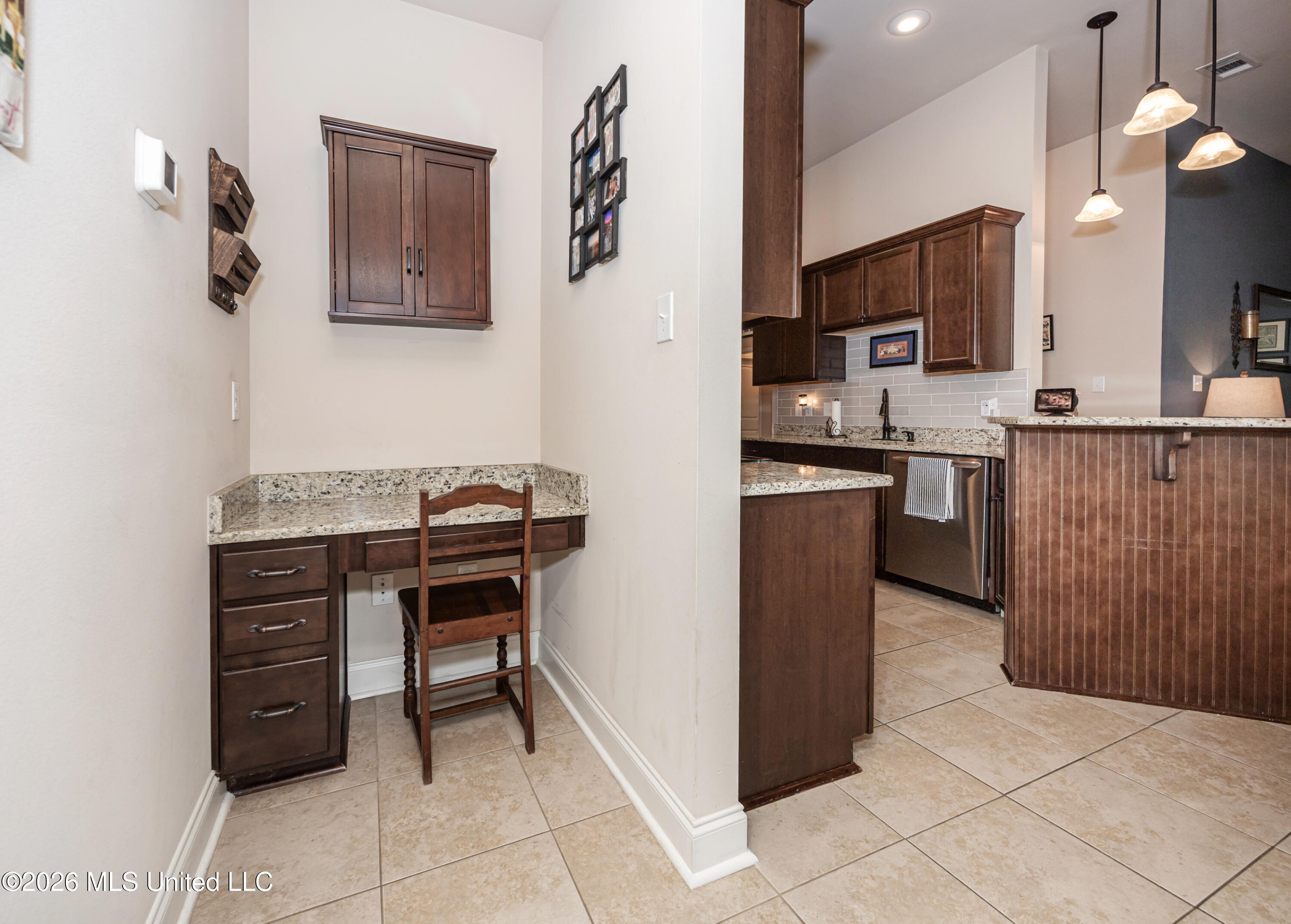 451 Palm Breeze Drive Property Photo 23