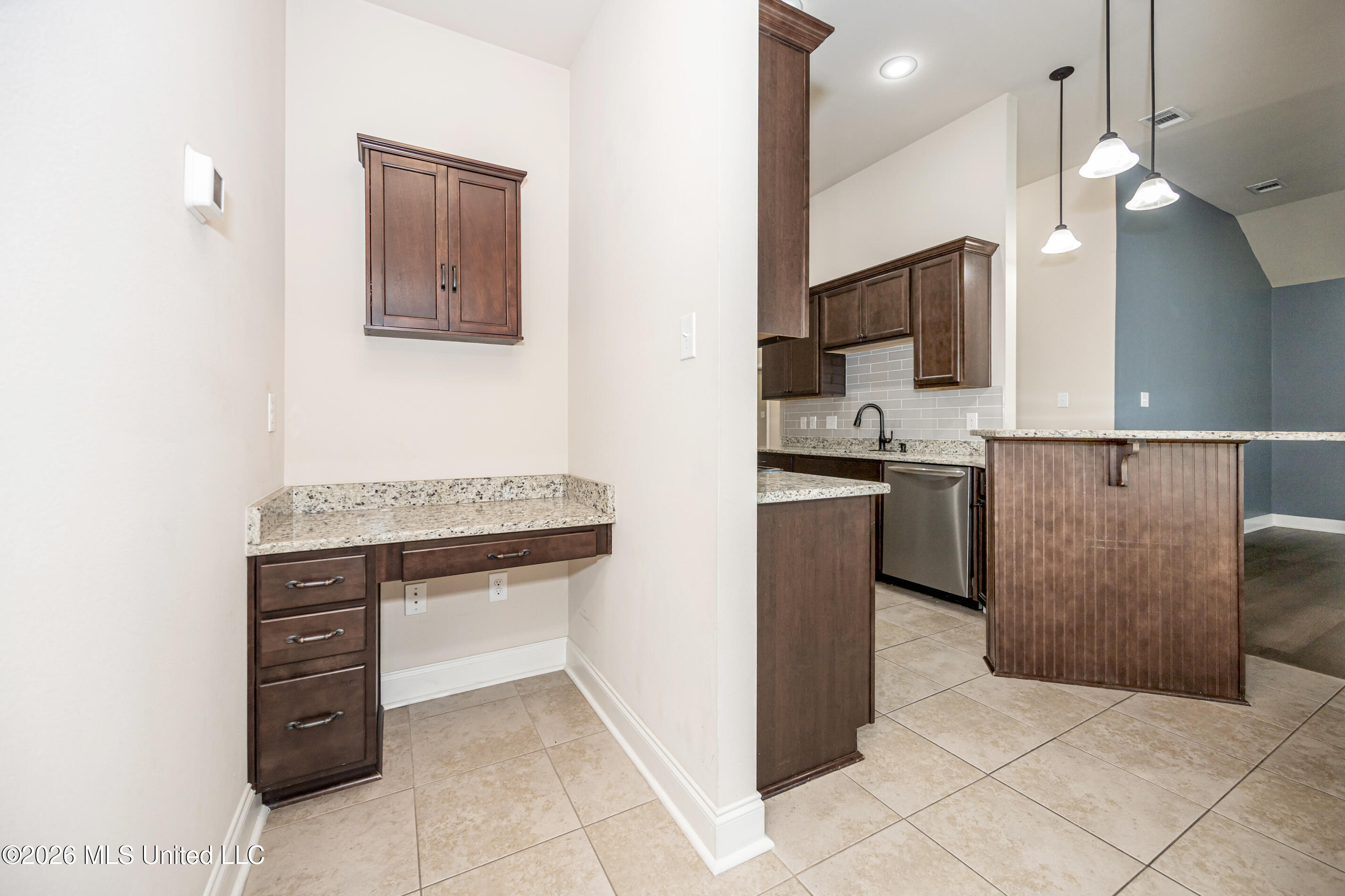 451 Palm Breeze Drive Property Photo 24