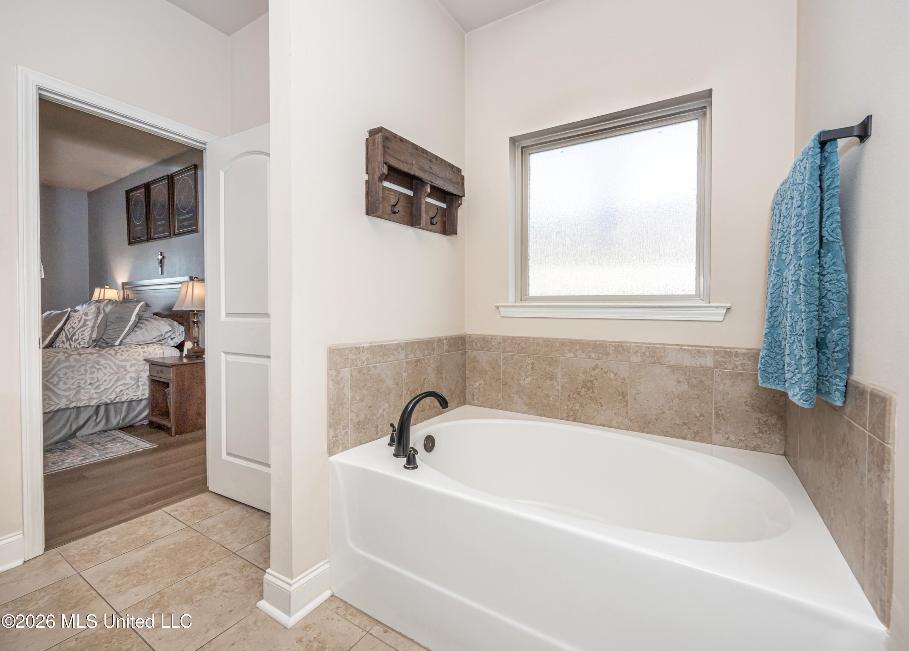 451 Palm Breeze Drive Property Photo 32