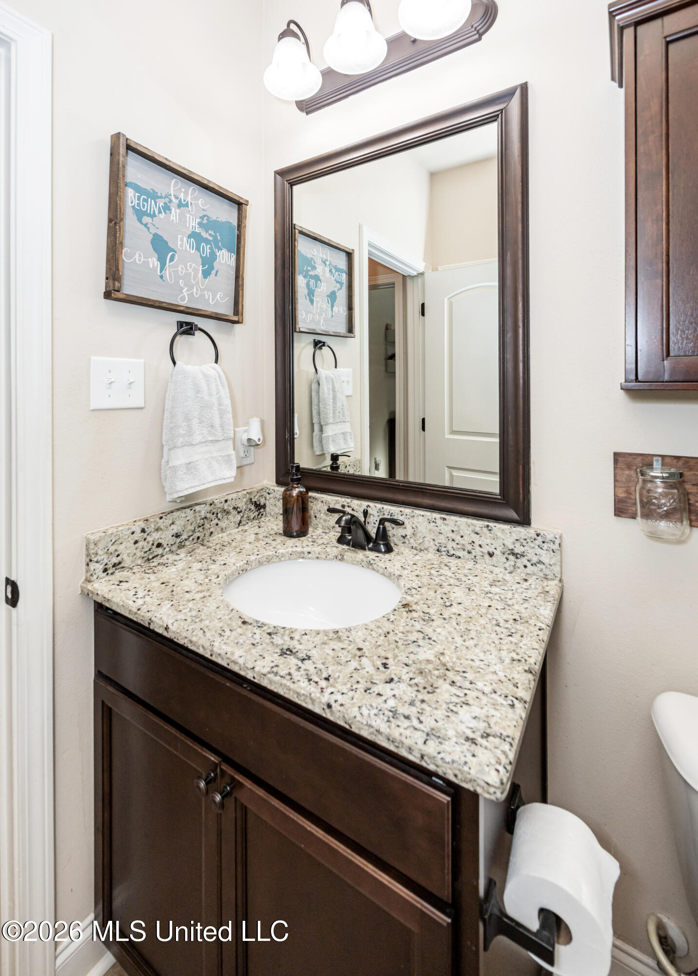451 Palm Breeze Drive Property Photo 41