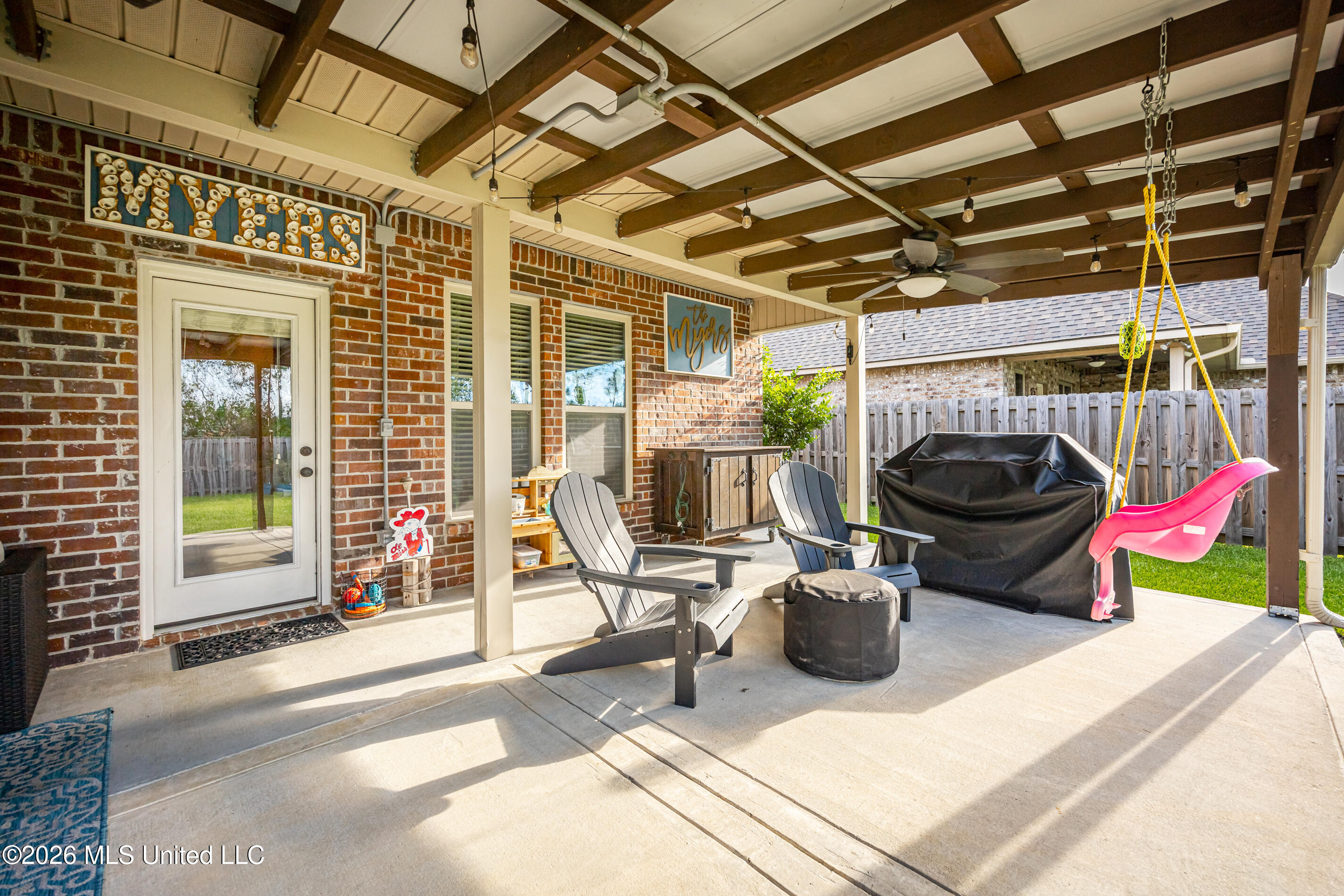 451 Palm Breeze Drive Property Photo 48