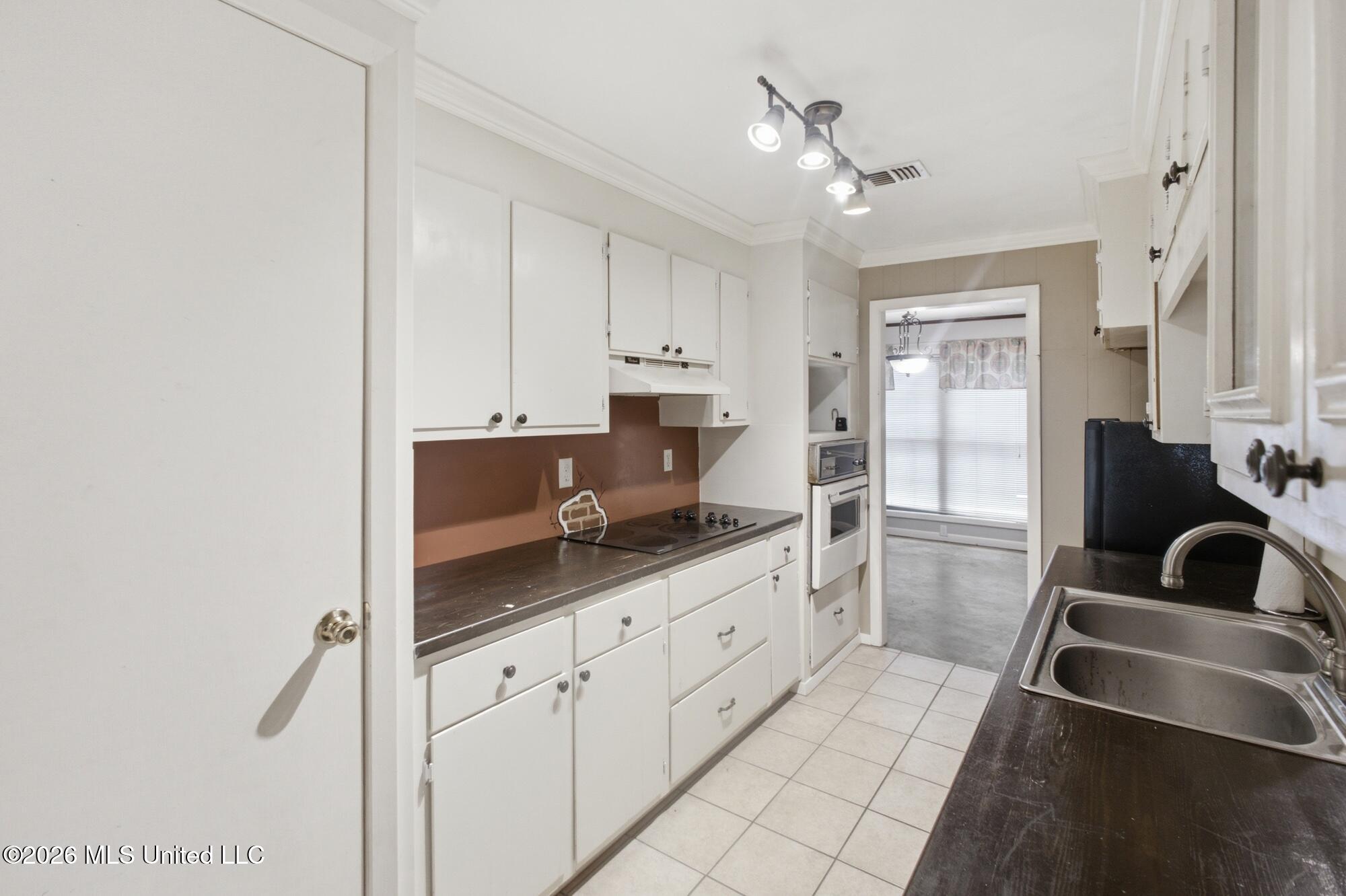 240 Applewhite Road