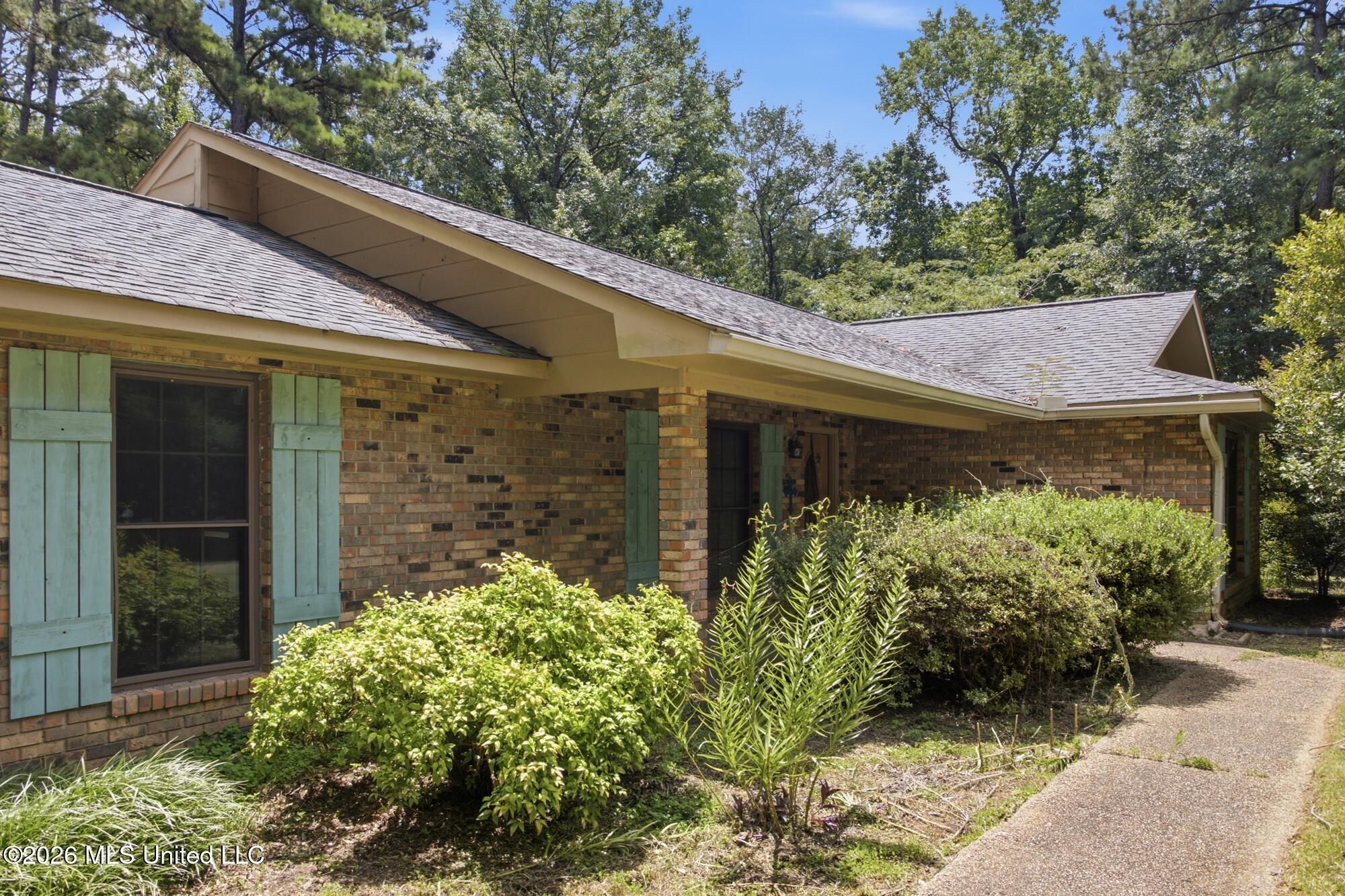 240 Applewhite Road Property Photo 15