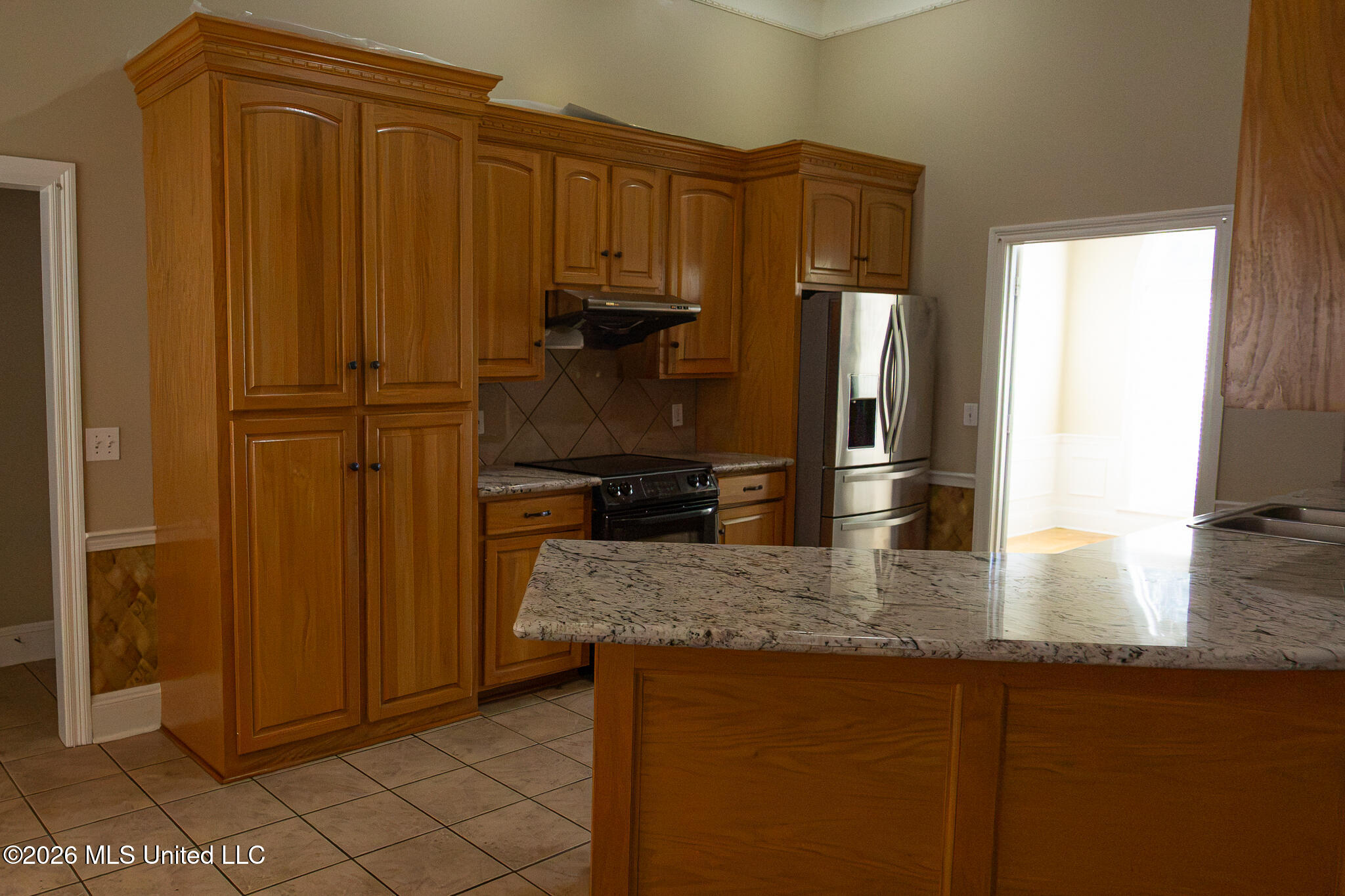450 Fairfield Drive Property Photo 6