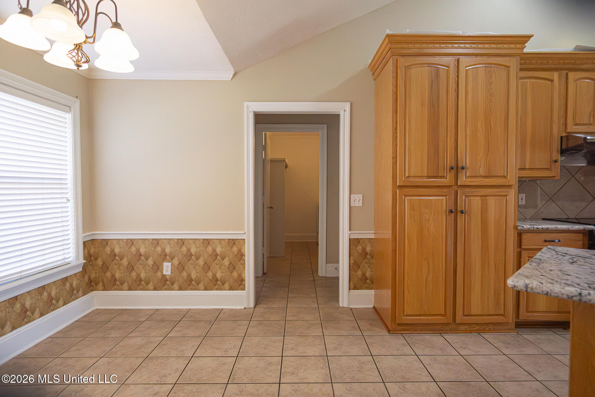 450 Fairfield Drive Property Photo 9