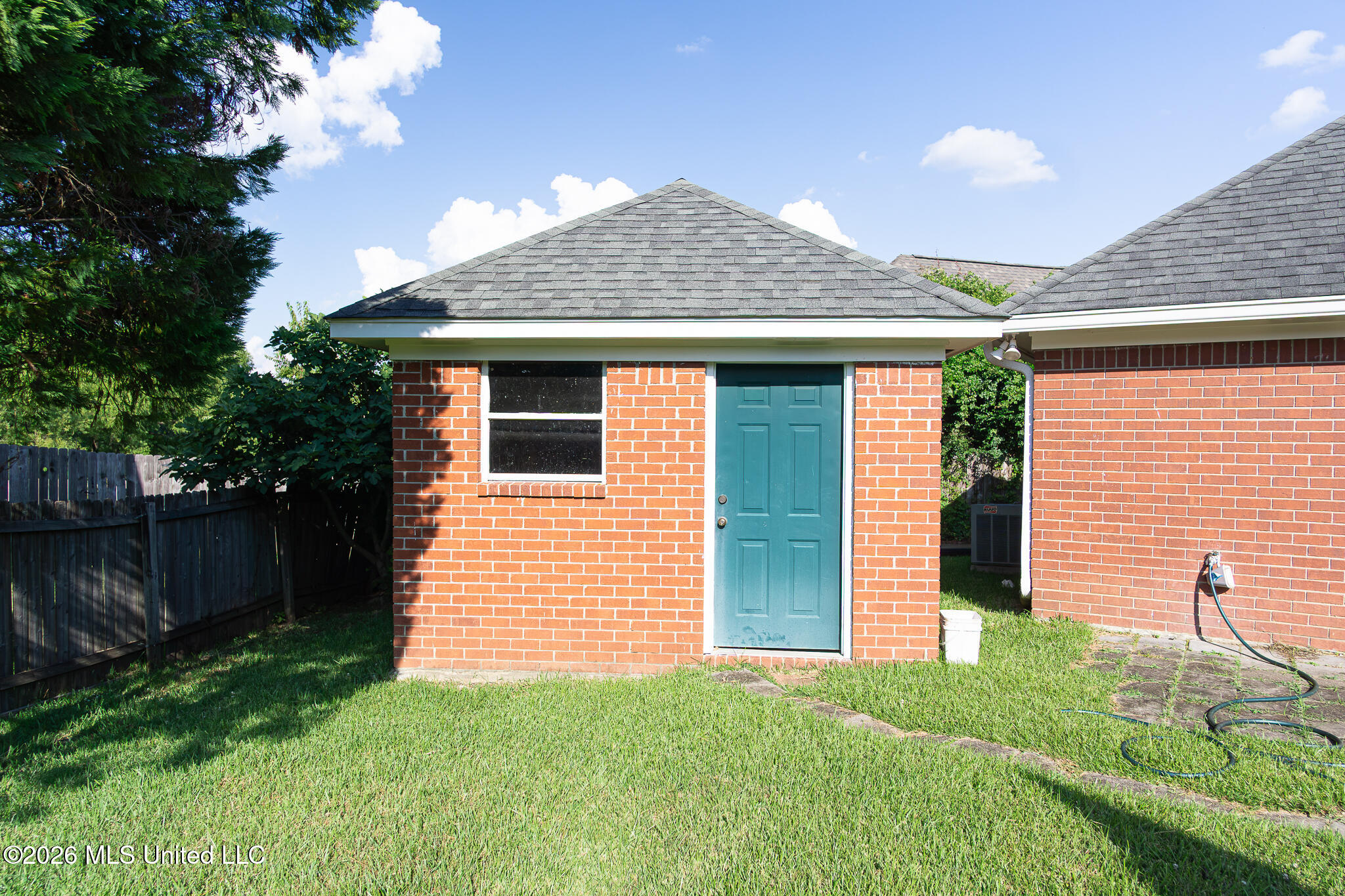 450 Fairfield Drive Property Photo 14