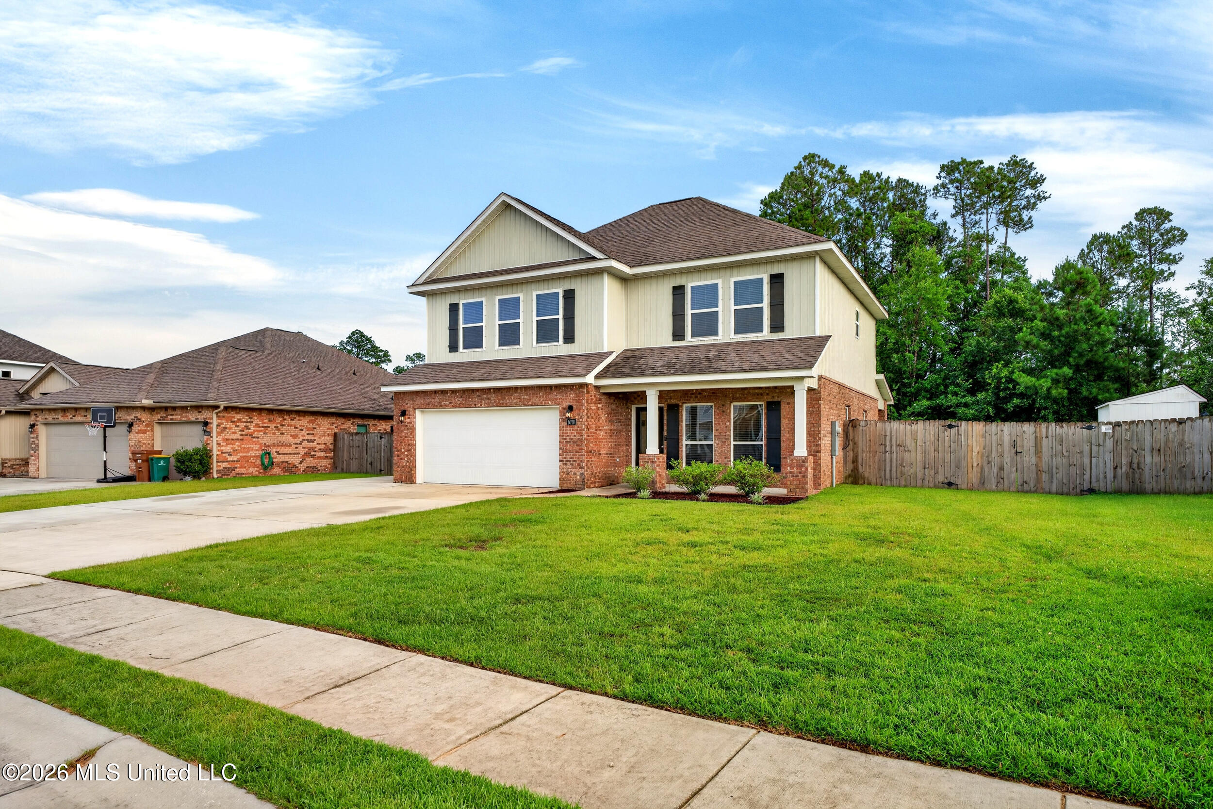 5070 Fairbury Way Property Photo 4