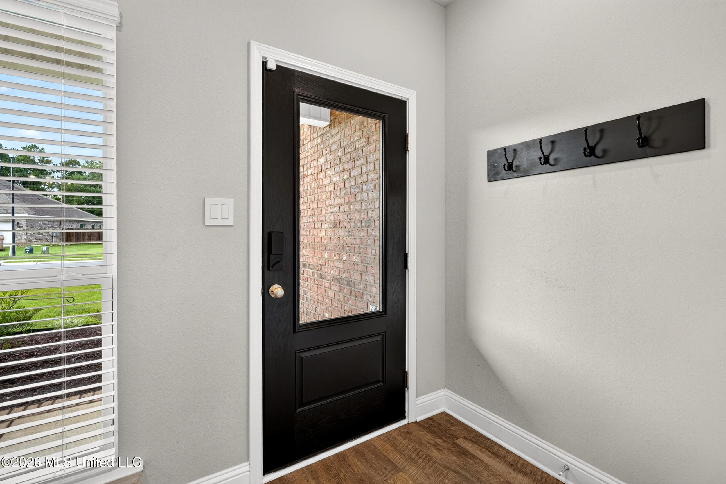 5070 Fairbury Way Property Photo 8