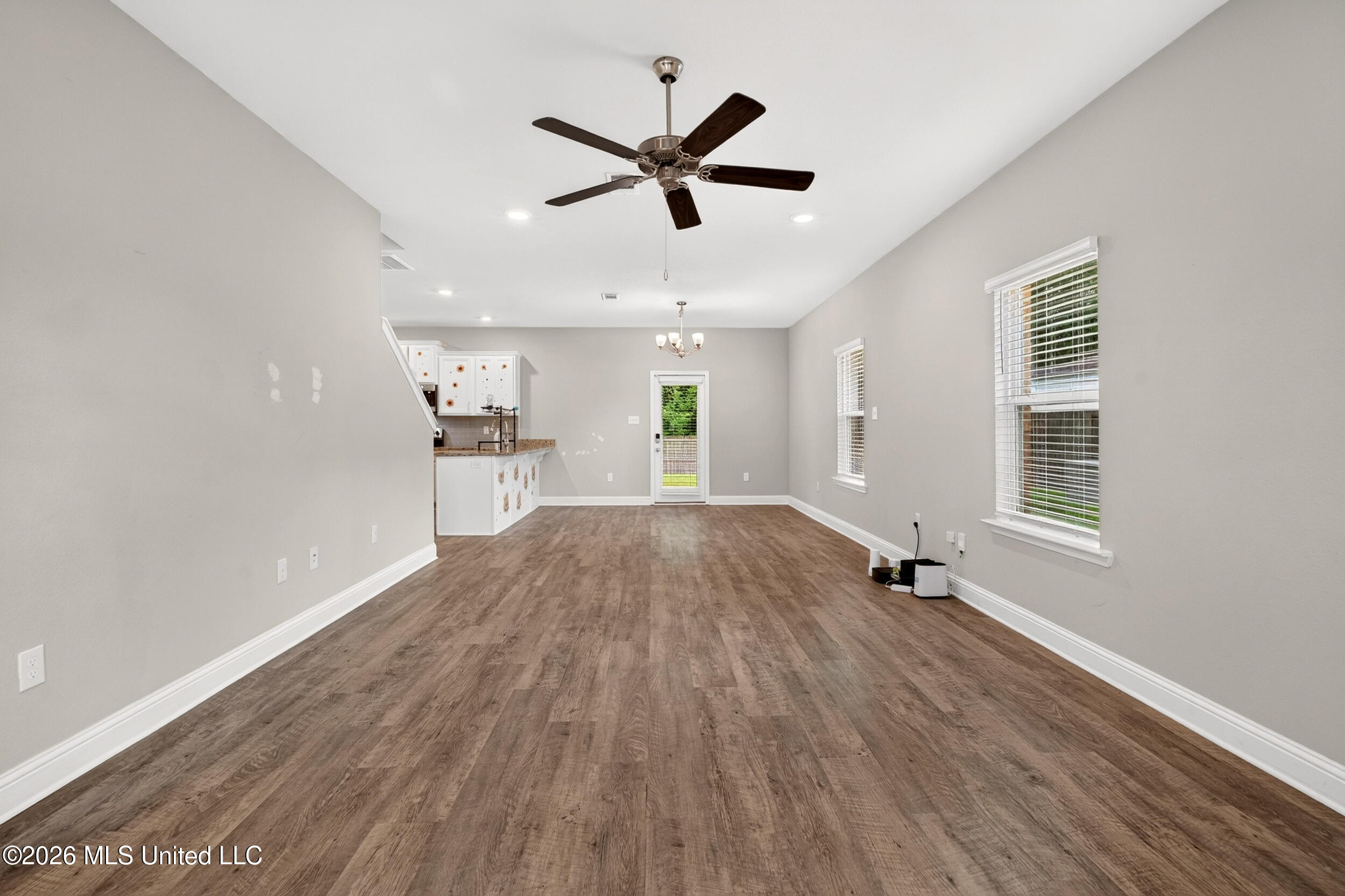5070 Fairbury Way Property Photo 10
