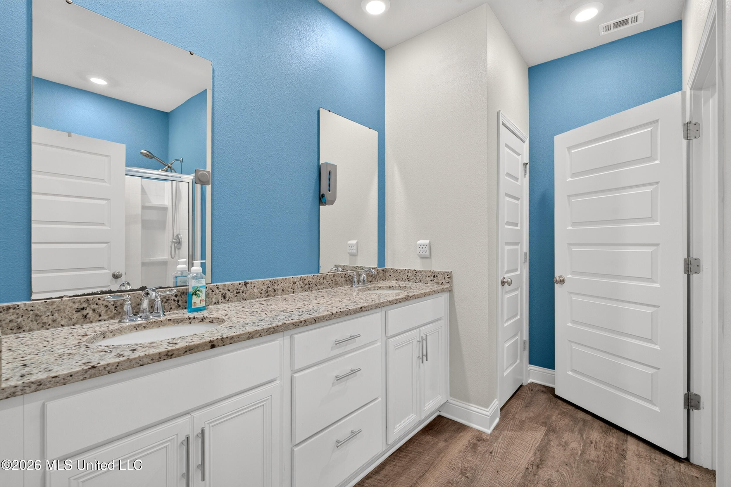5070 Fairbury Way Property Photo 22