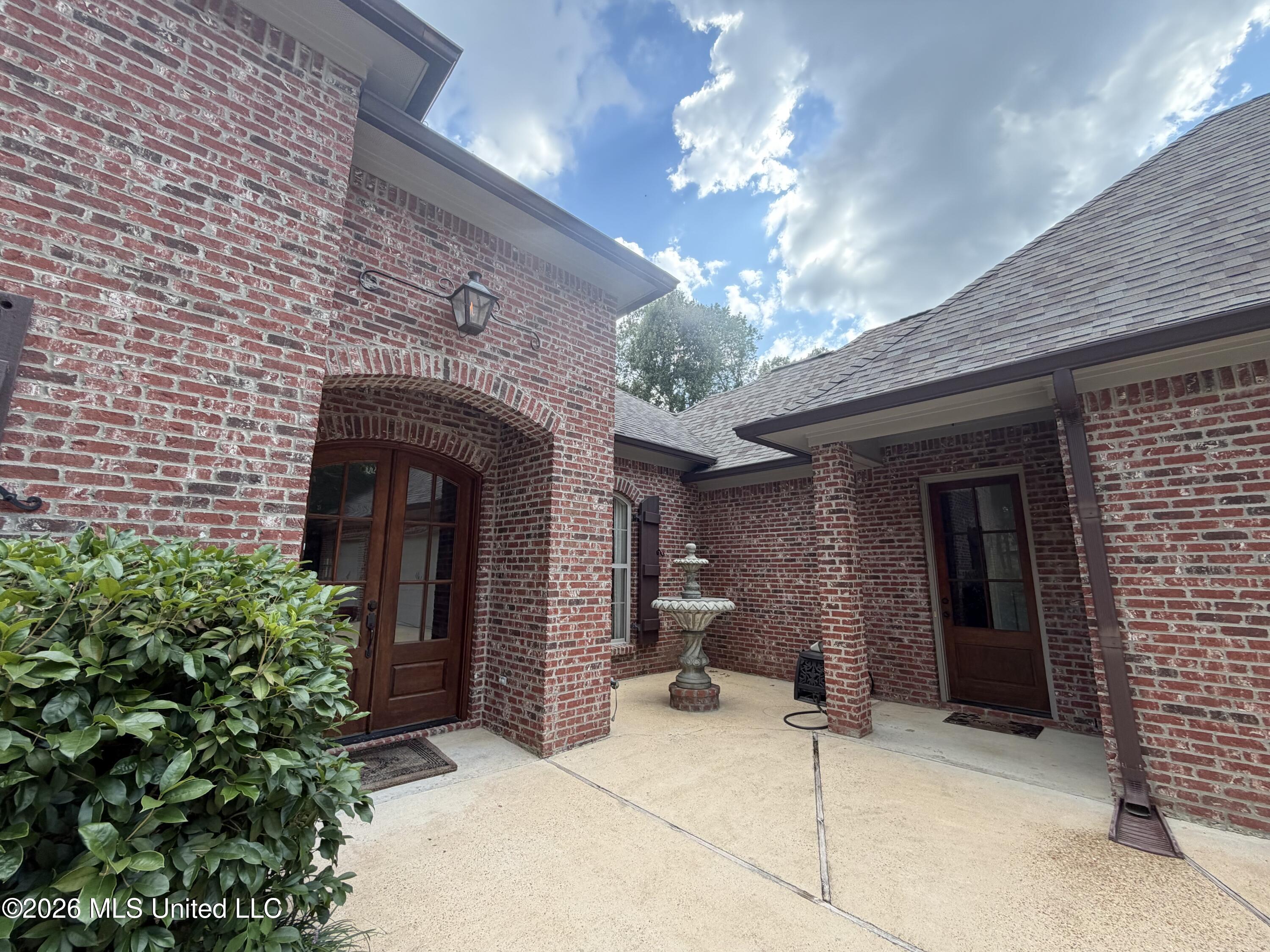 197 Cotton Wood Drive Property Photo 2