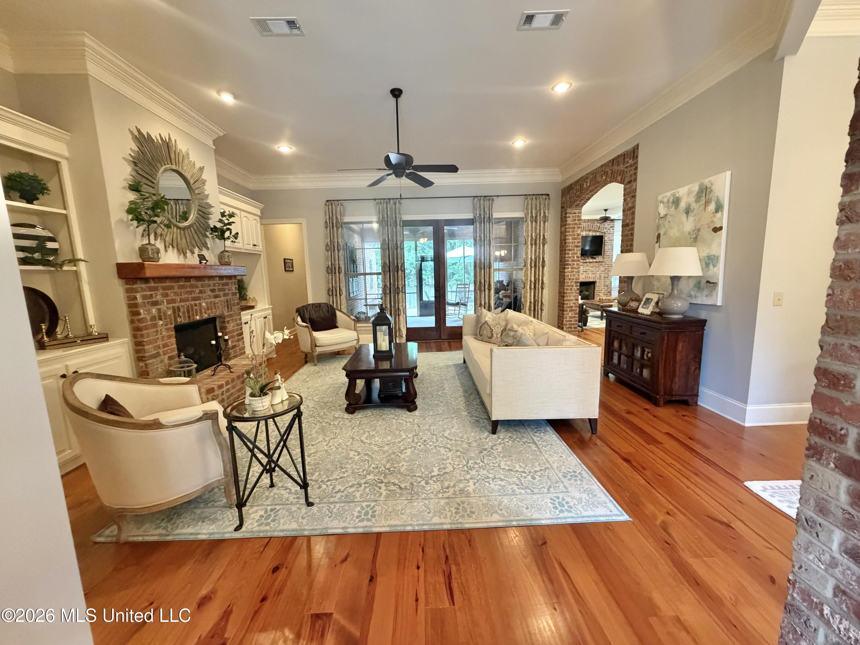 197 Cotton Wood Drive Property Photo 6