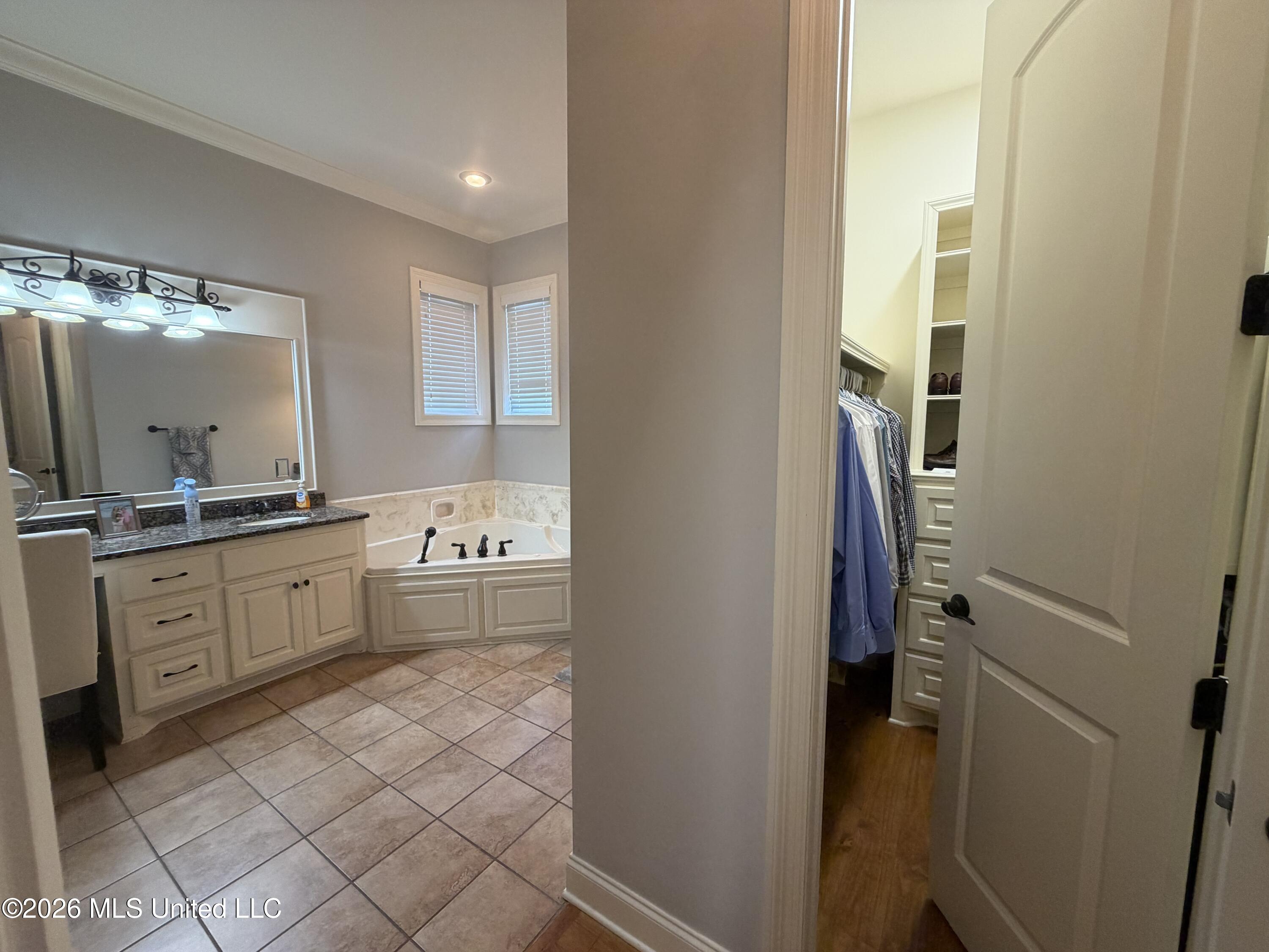 197 Cotton Wood Drive Property Photo 24