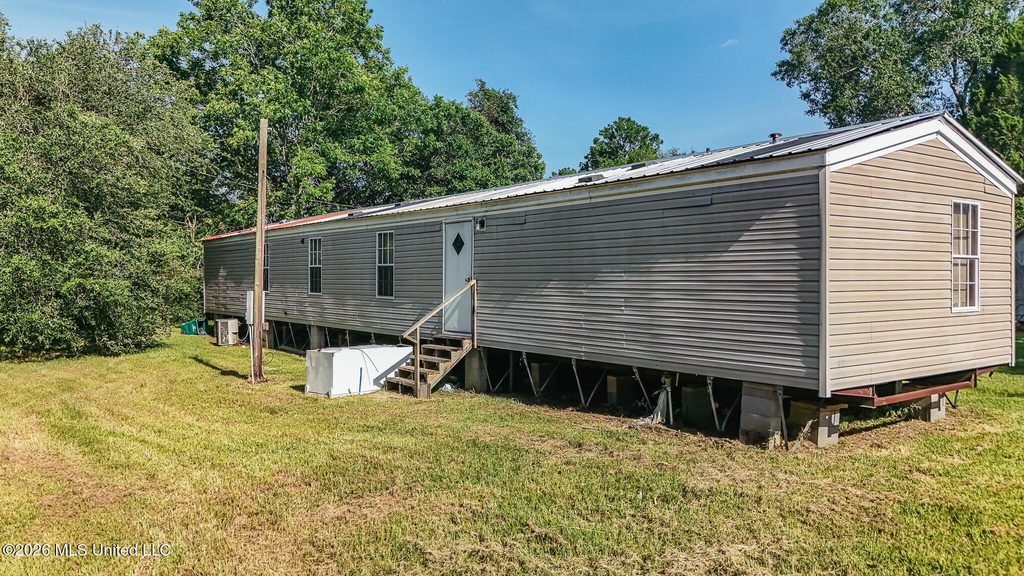 12229 County Farm Road Property Photo 6