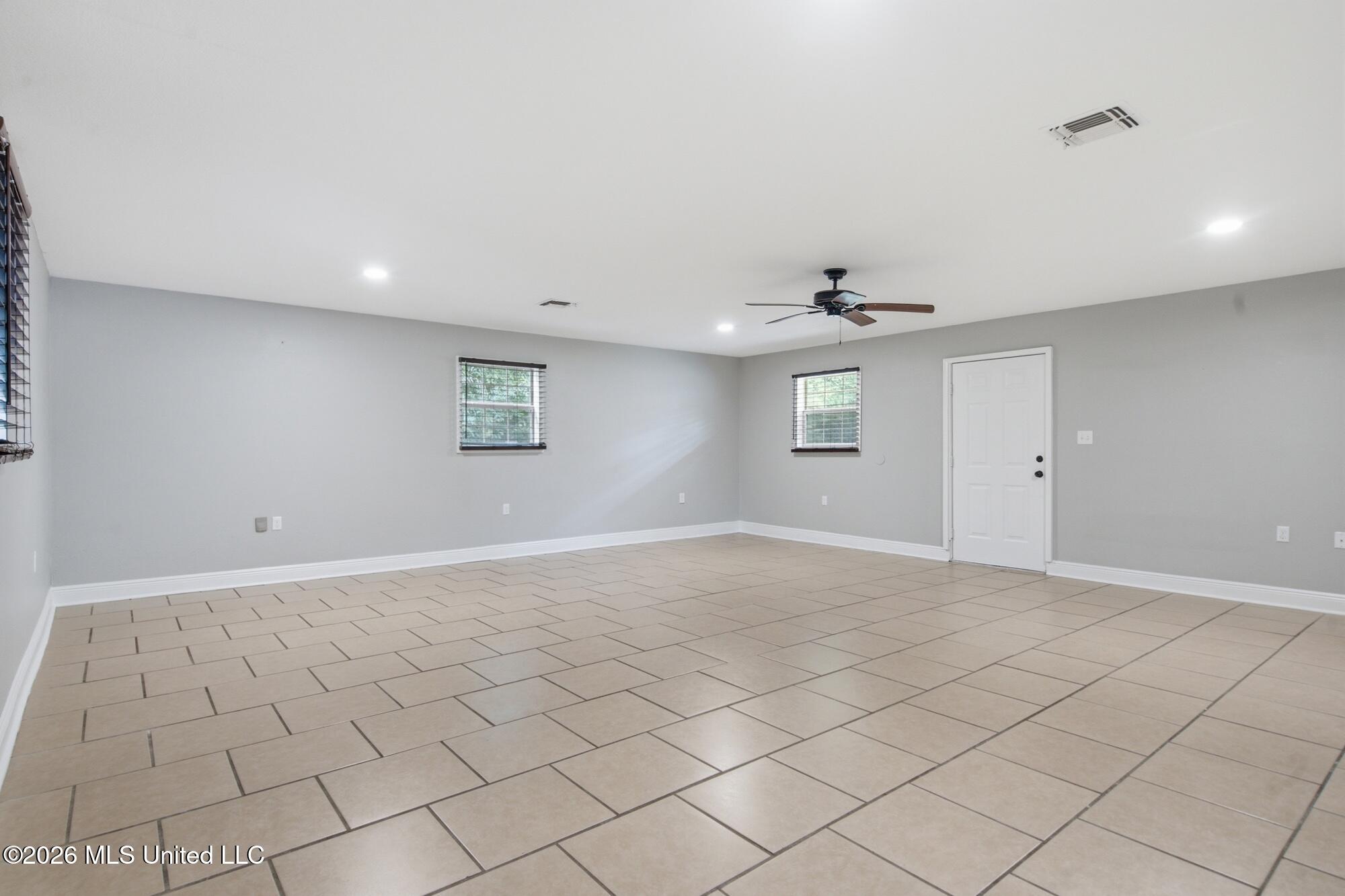118 Ben Drive Property Photo 4