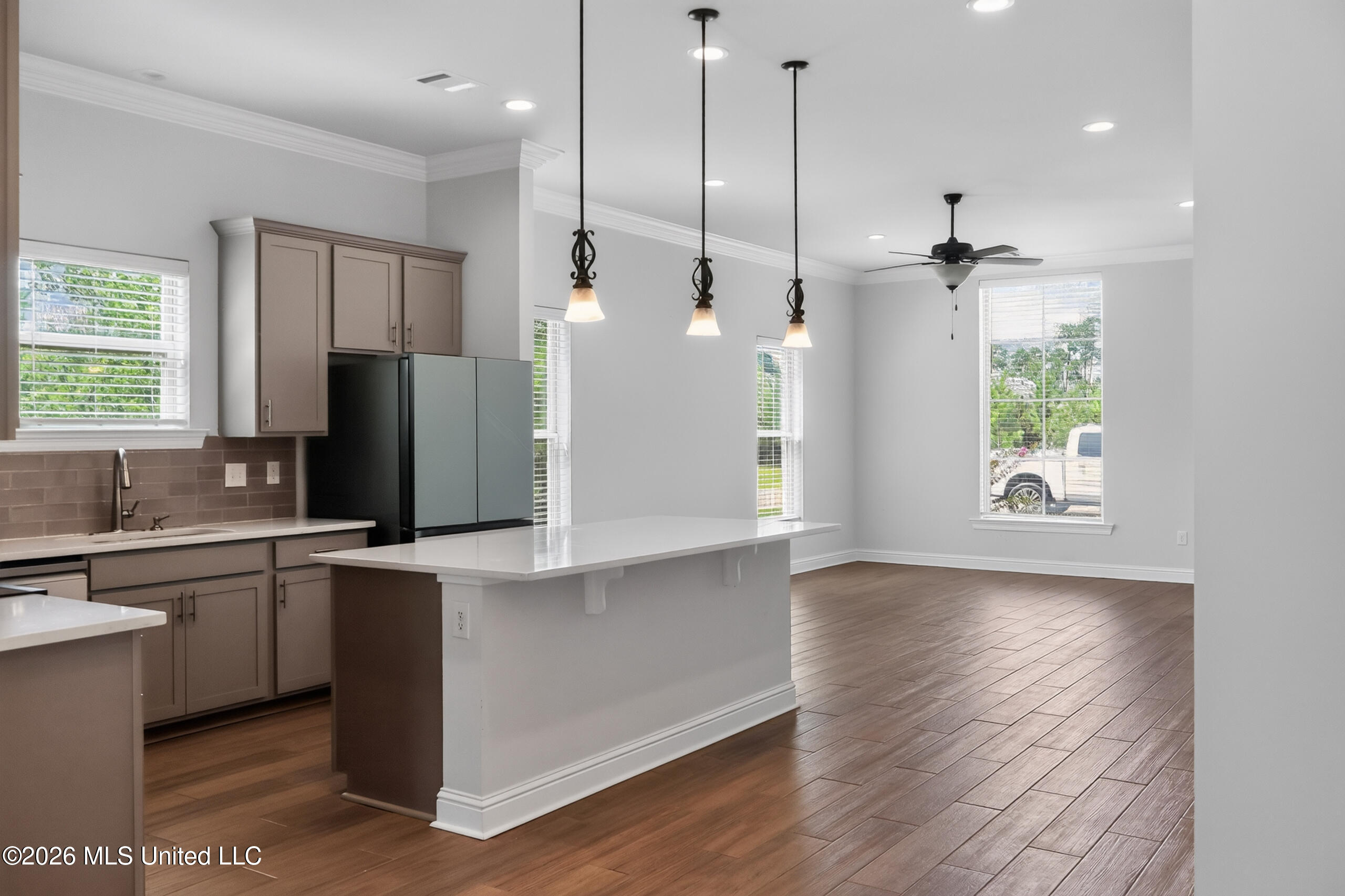 6952 Osprey Drive Property Photo 2