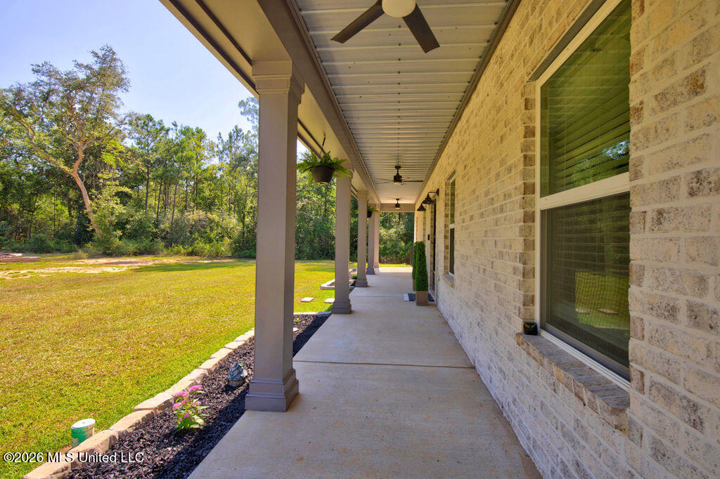 5075 D W North Road Property Photo 3