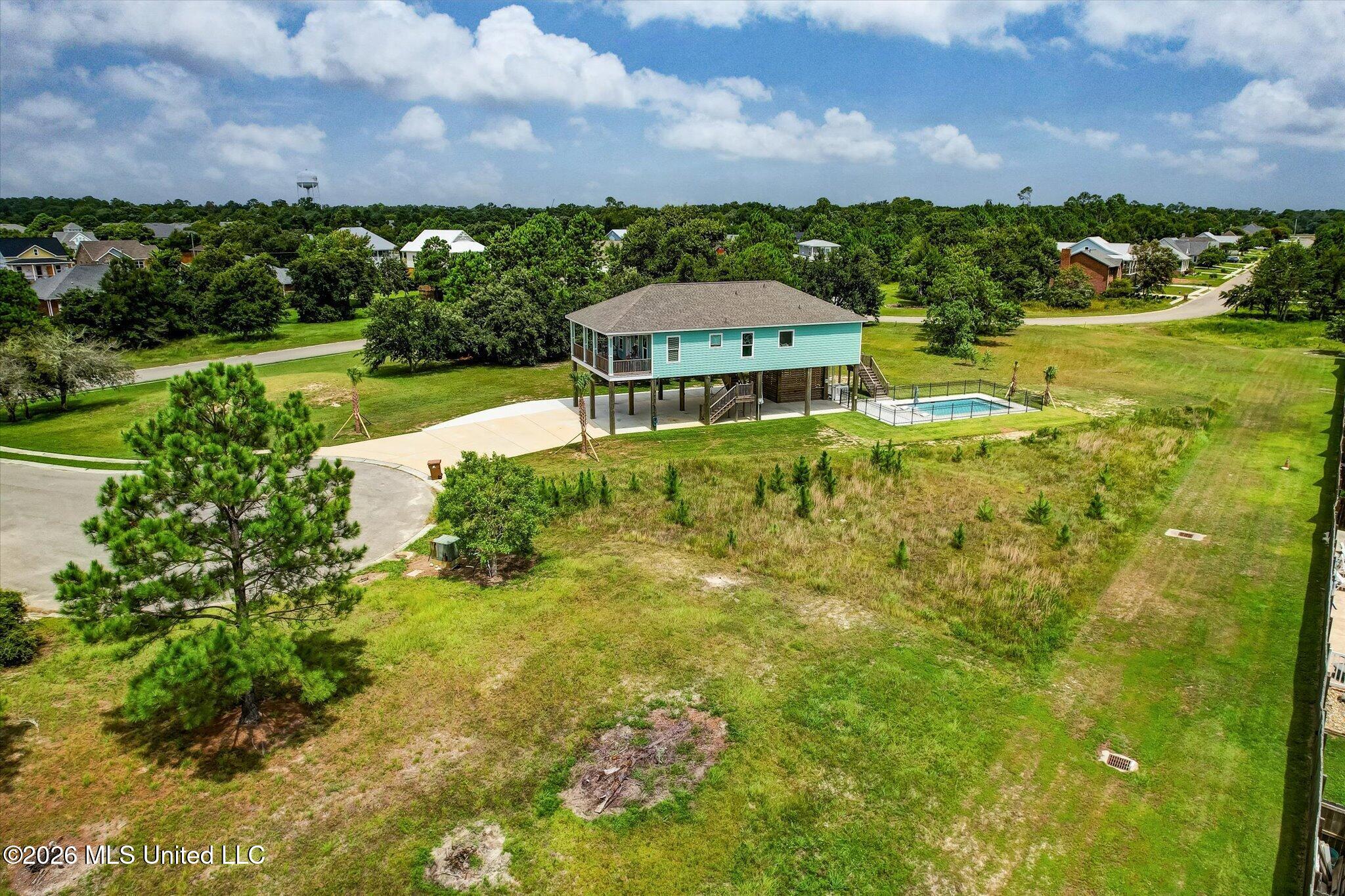 2 Sea View Circle Property Photo 1