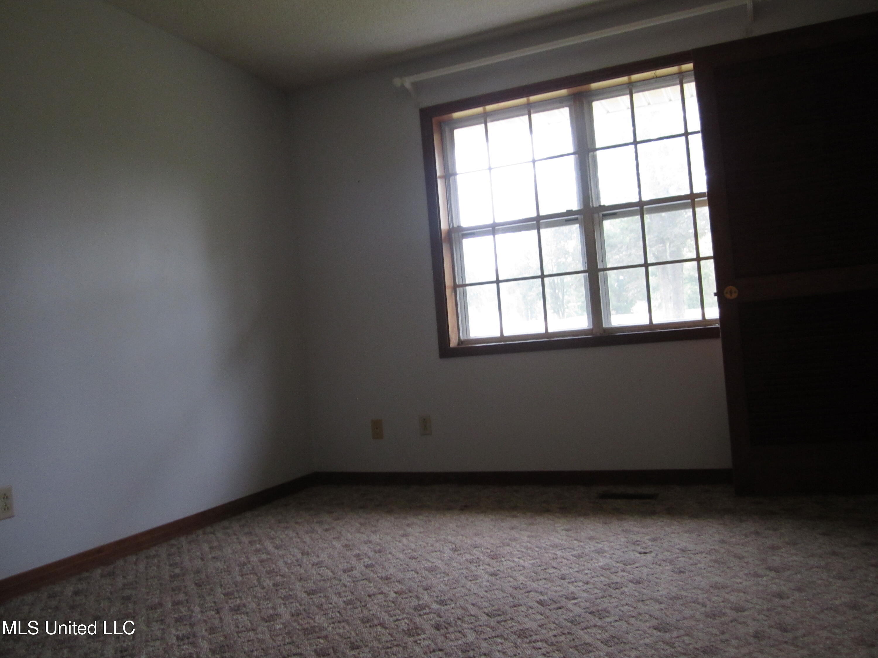 1558 Ms-30 Property Photo 7