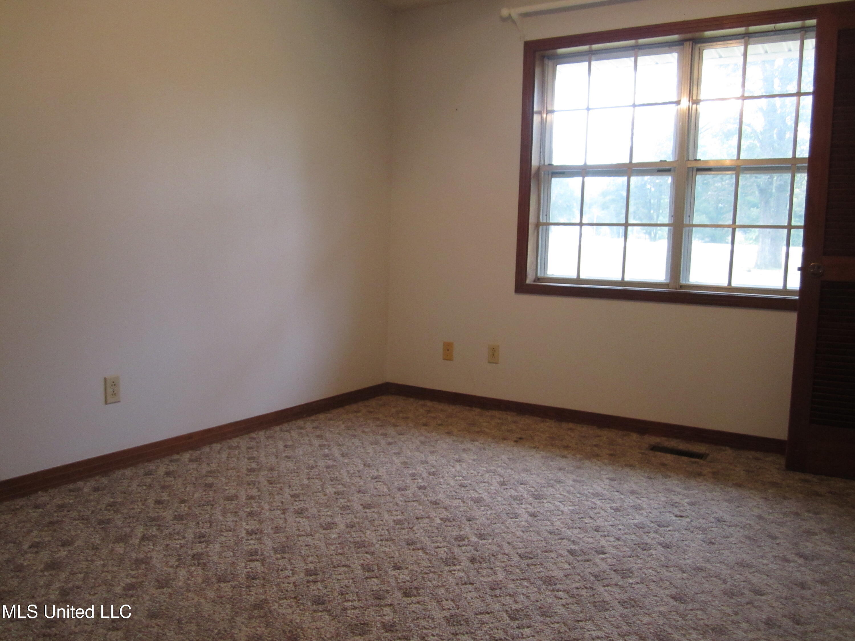 1558 Ms-30 Property Photo 8