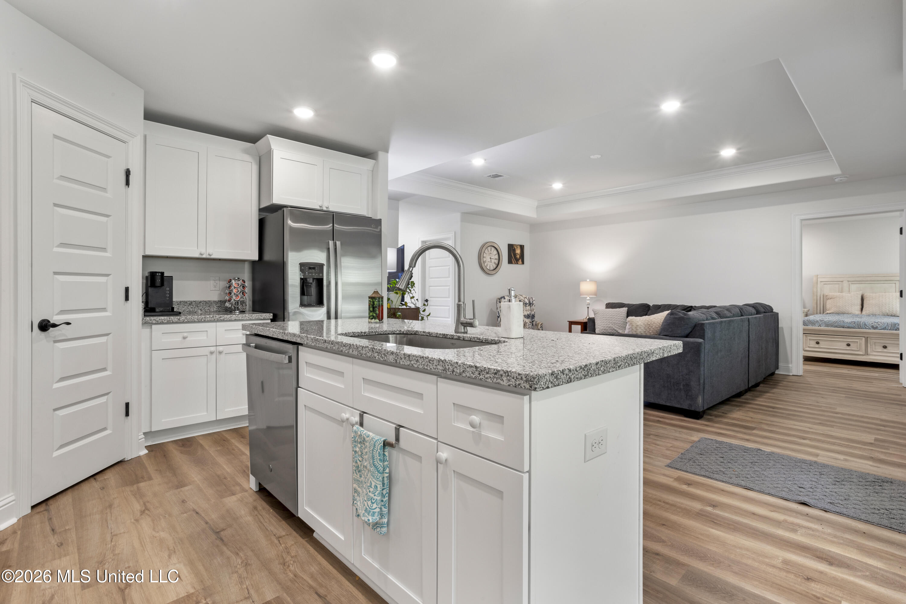 6304 Annie Cove Property Photo 13