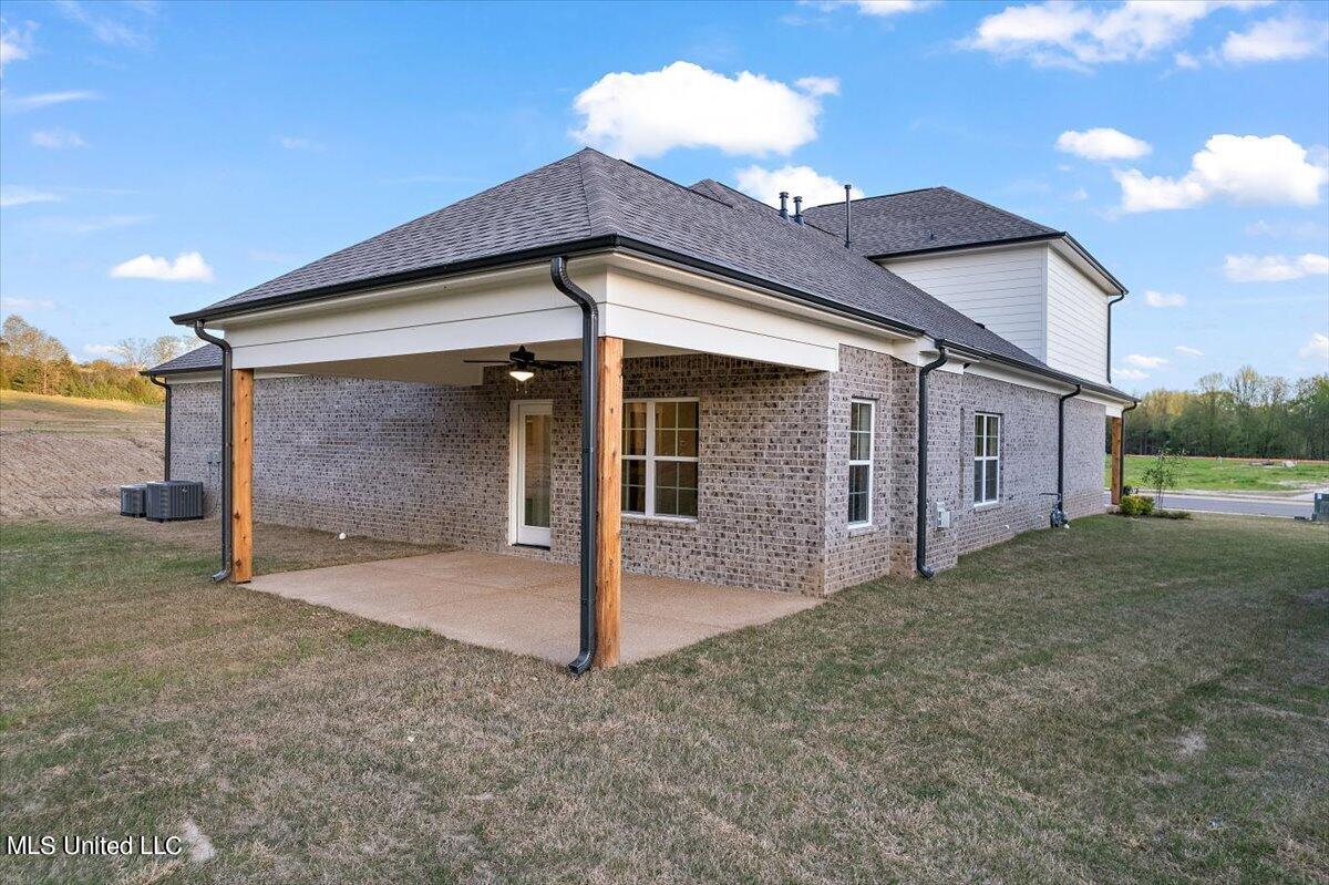 7548 Thomas Riley Street Property Photo 33
