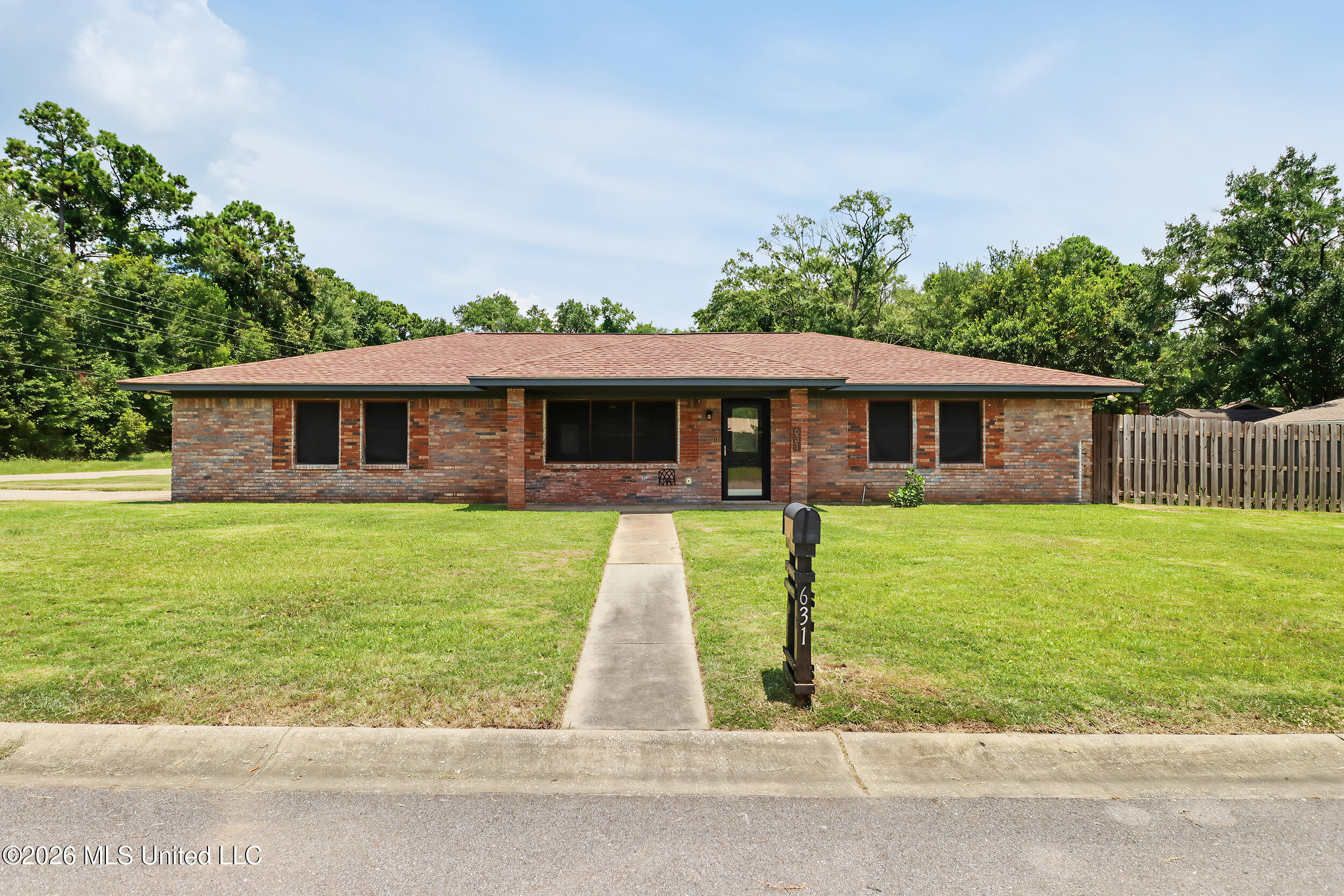 631 Michelle Drive Property Photo 2