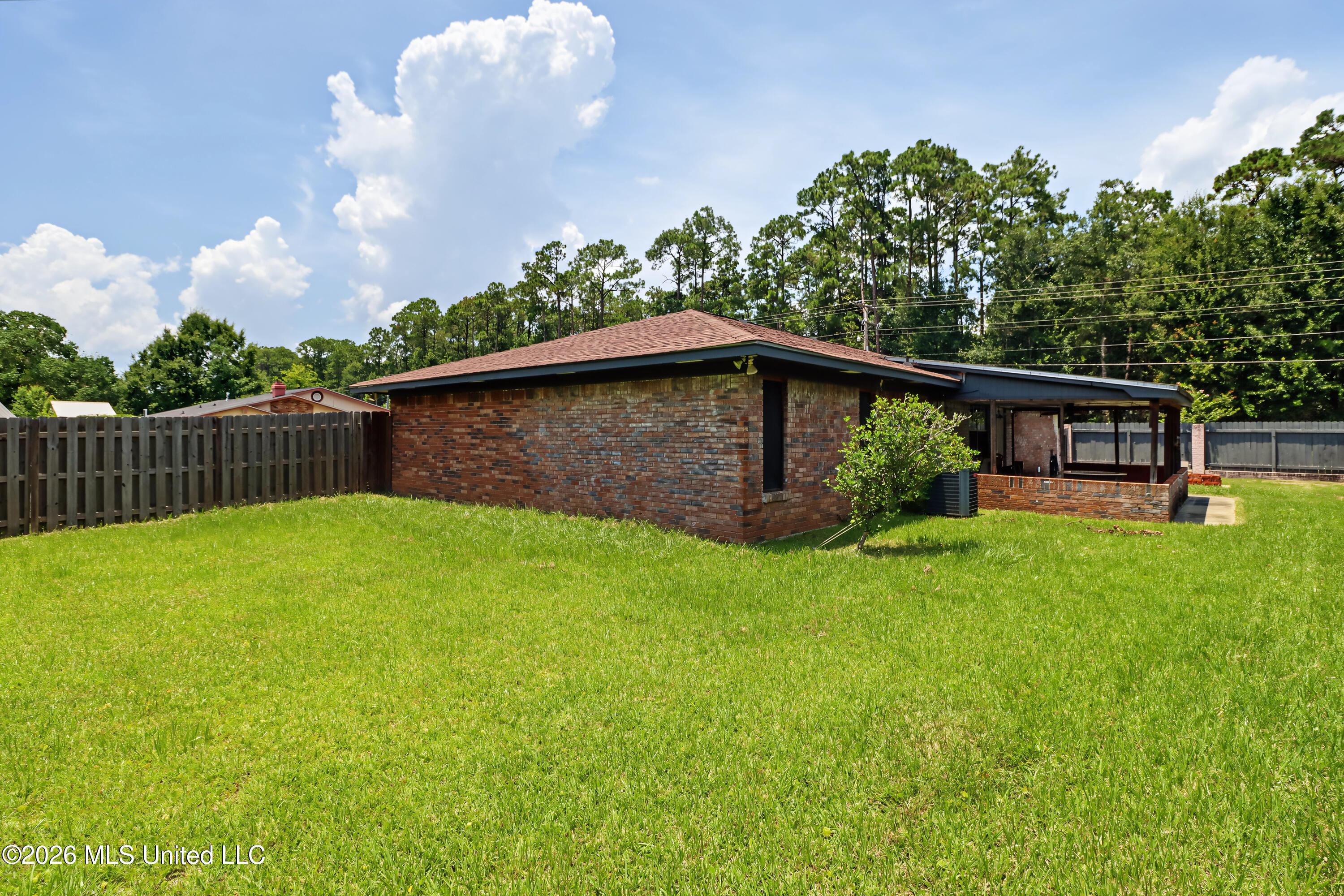 631 Michelle Drive Property Photo 4