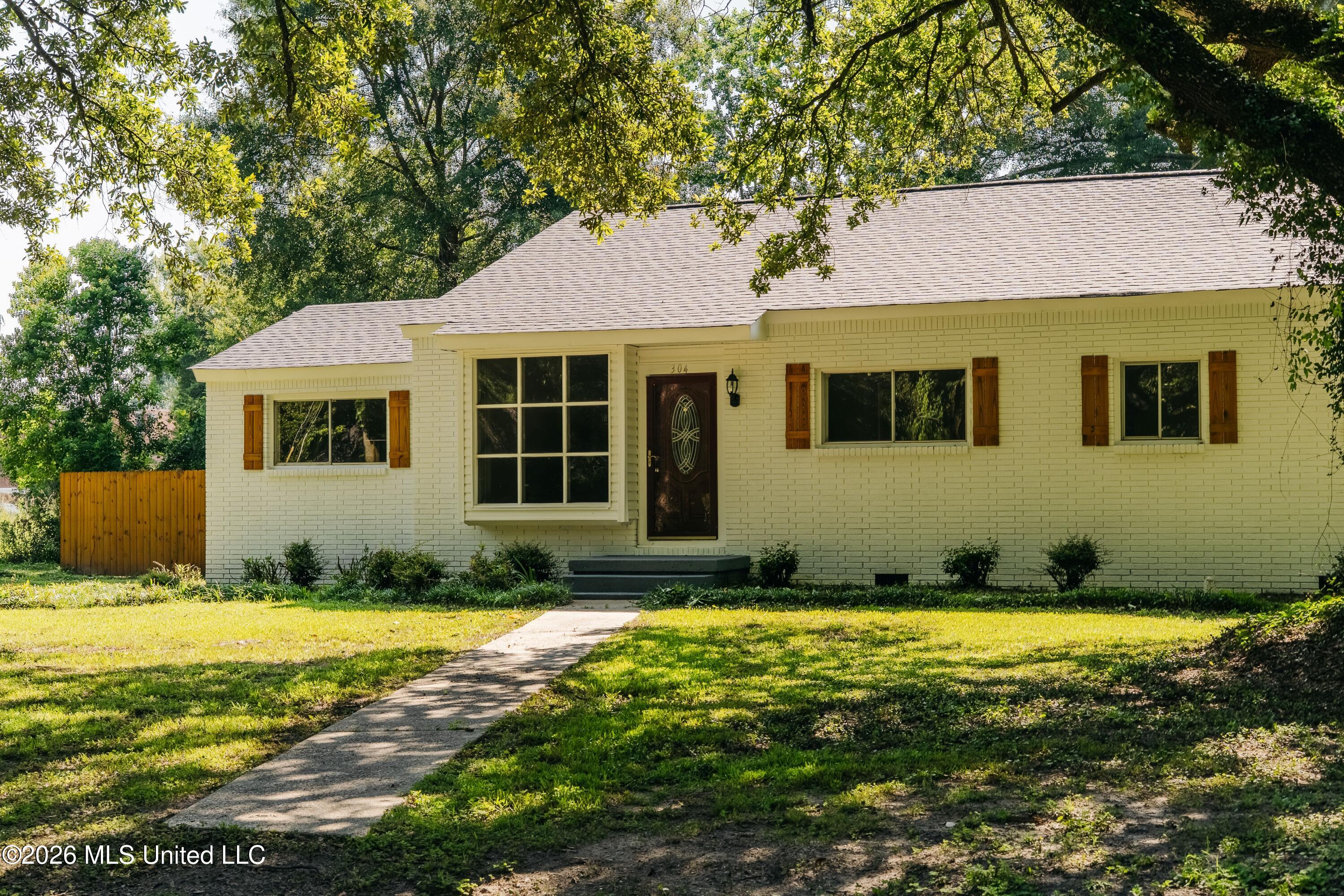 304 Spring Street Property Photo 6