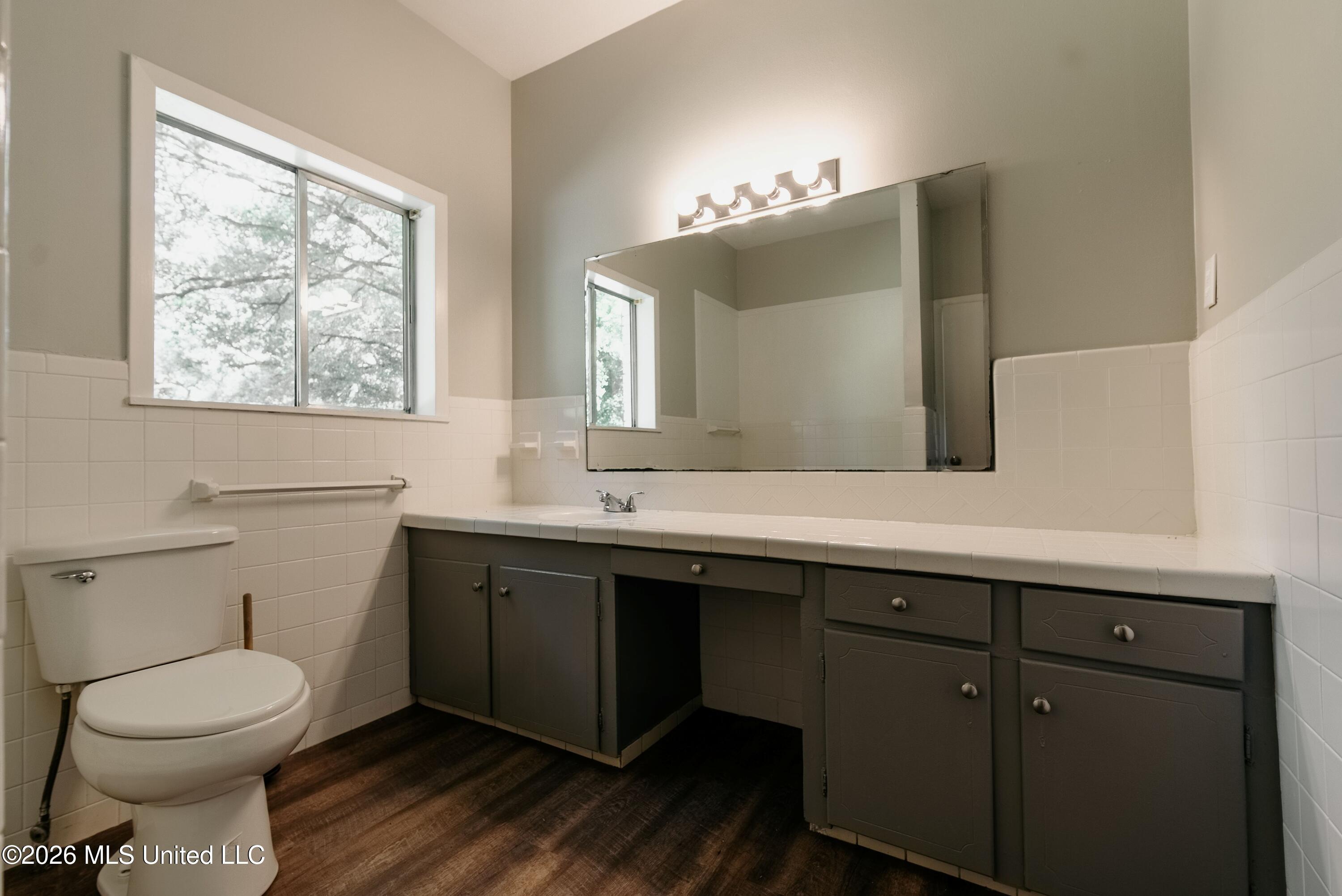 304 Spring Street Property Photo 10