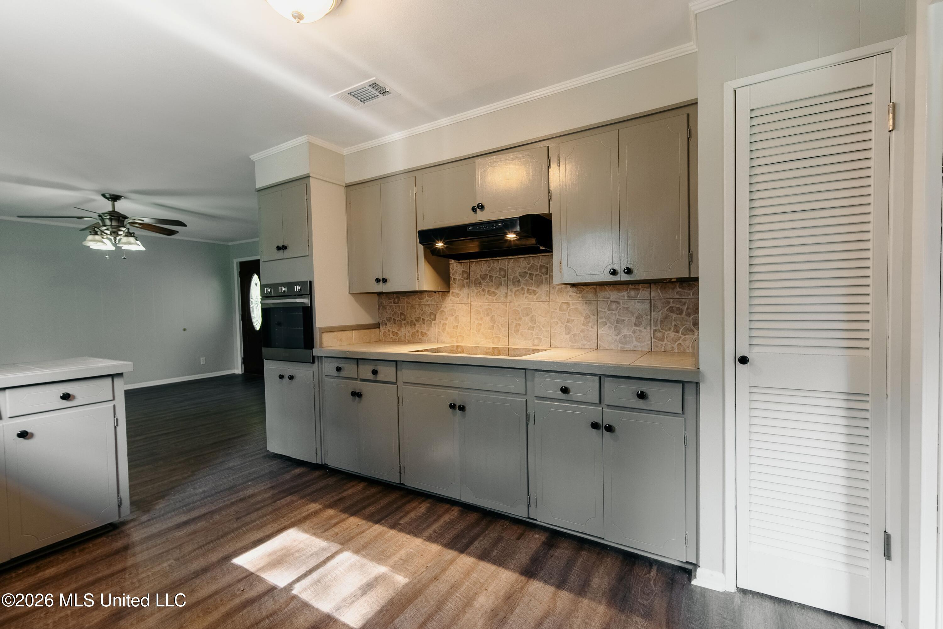 304 Spring Street Property Photo 14