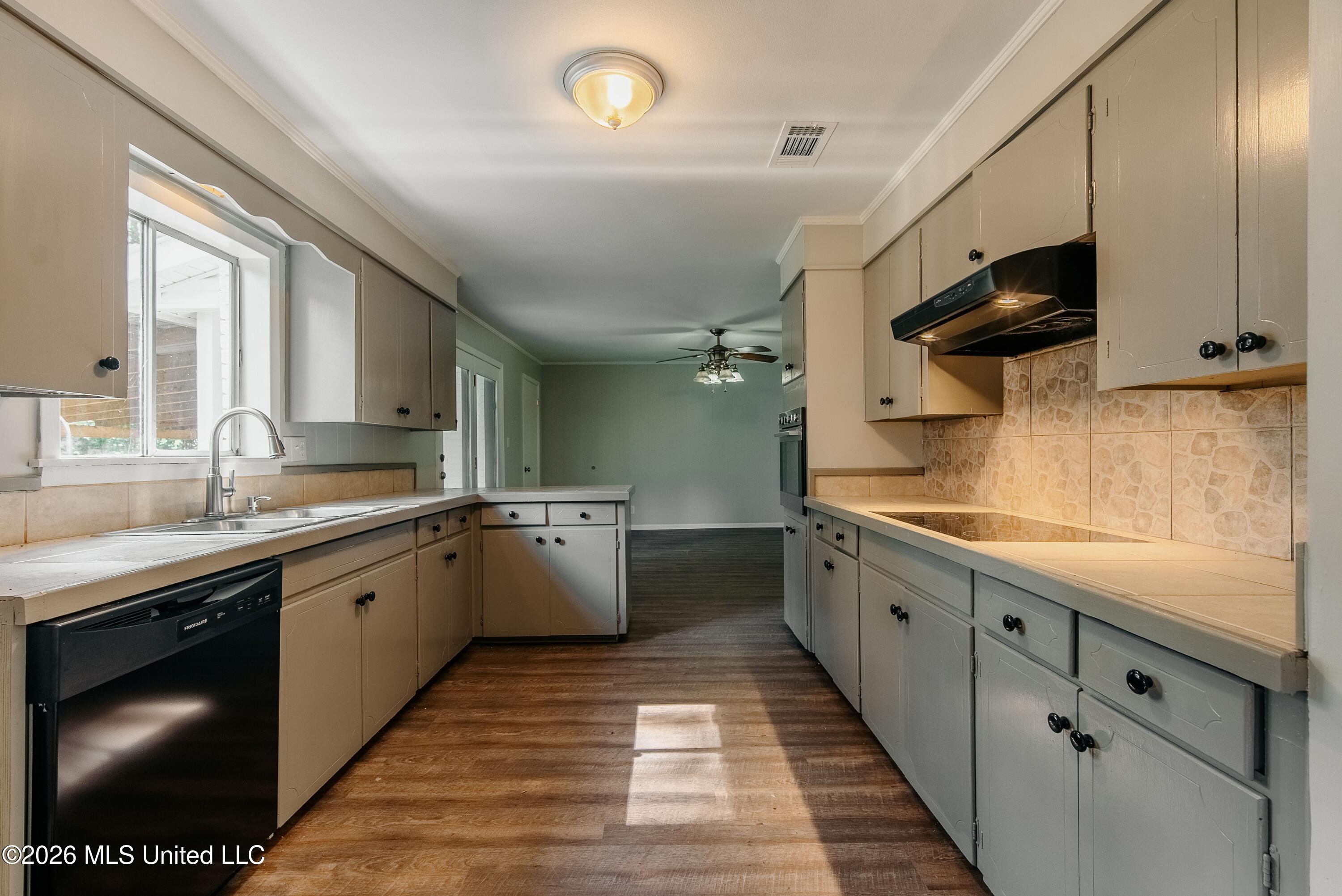 304 Spring Street Property Photo 32