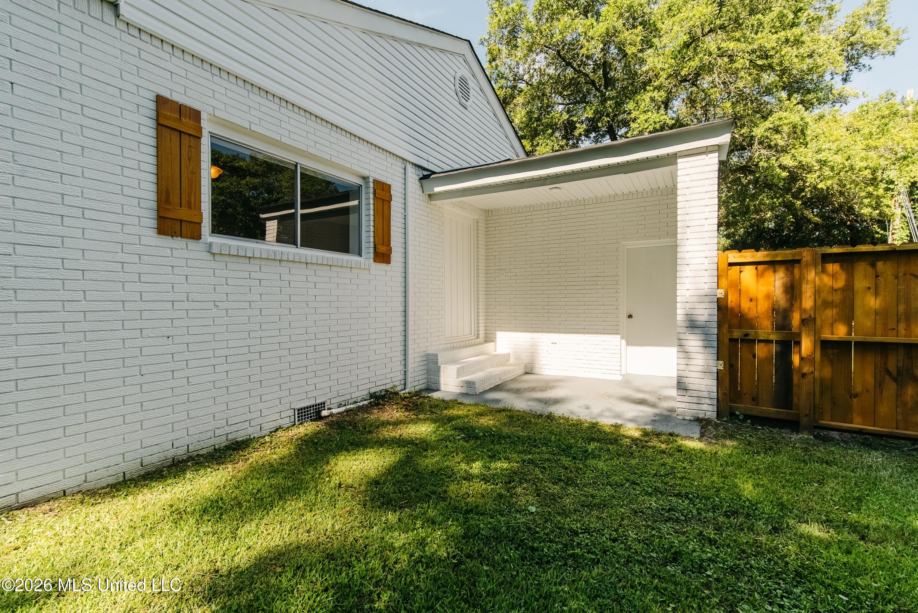304 Spring Street Property Photo 36