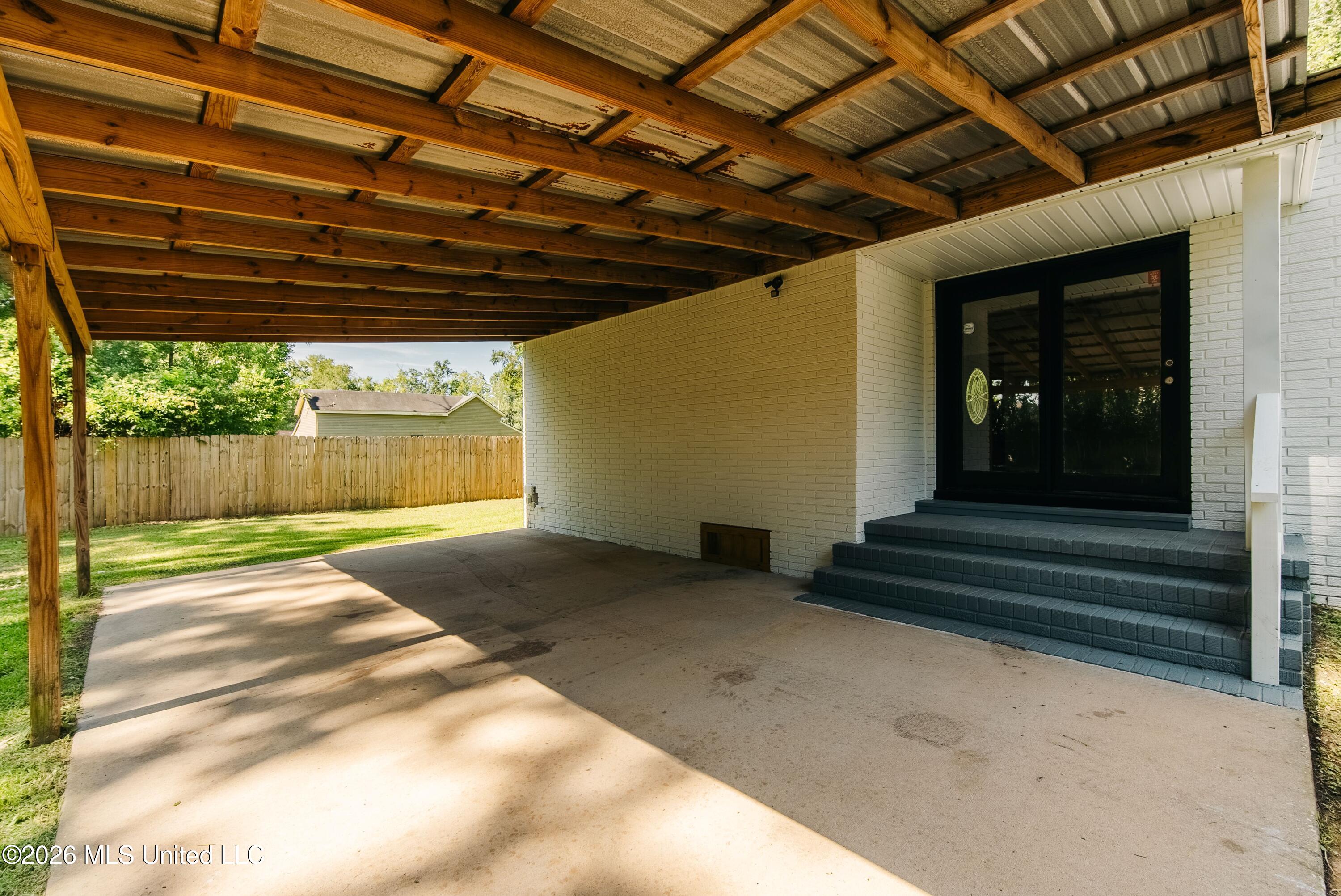 304 Spring Street Property Photo 37