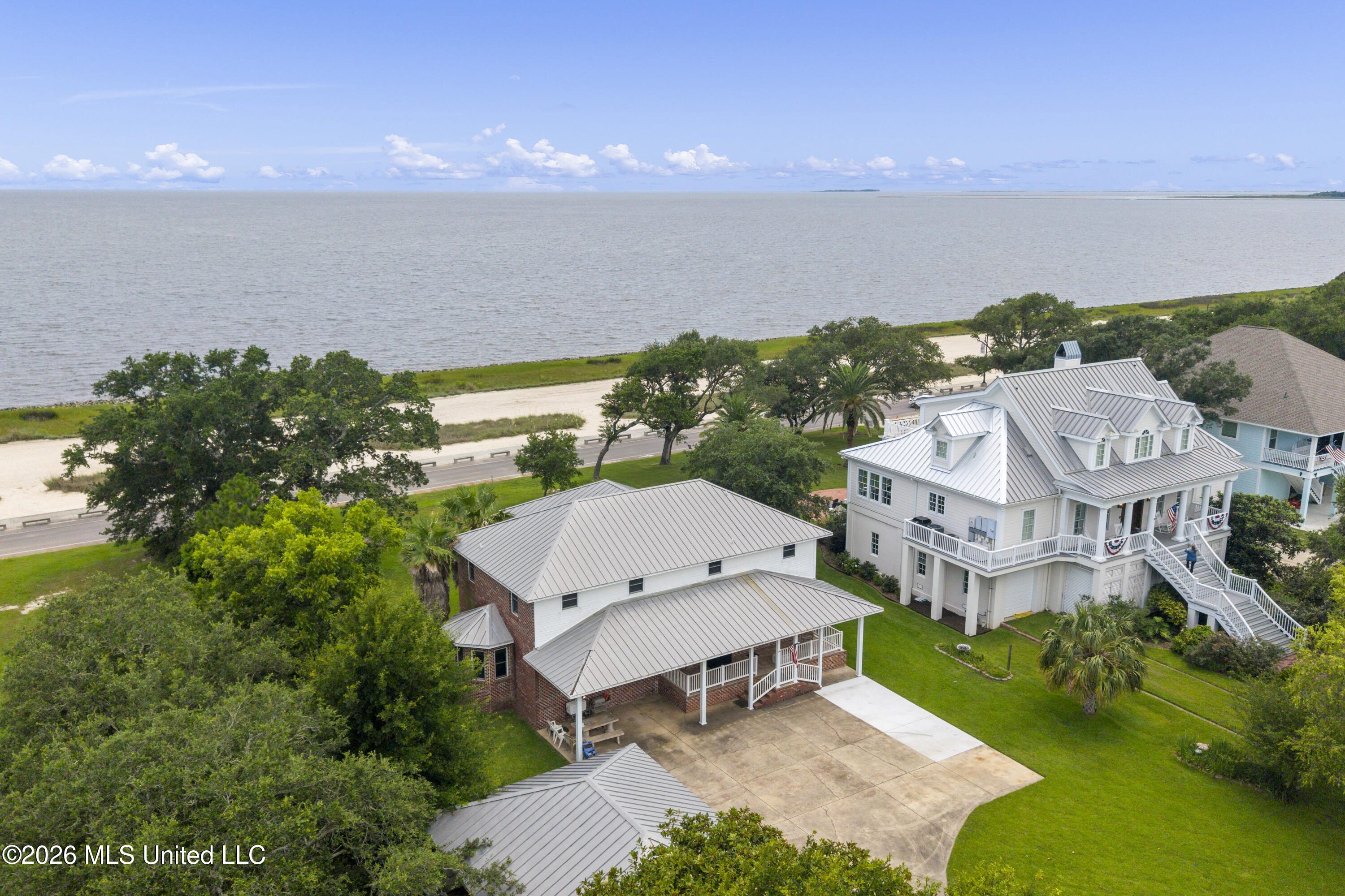2211 Beach Boulevard Property Photo 2