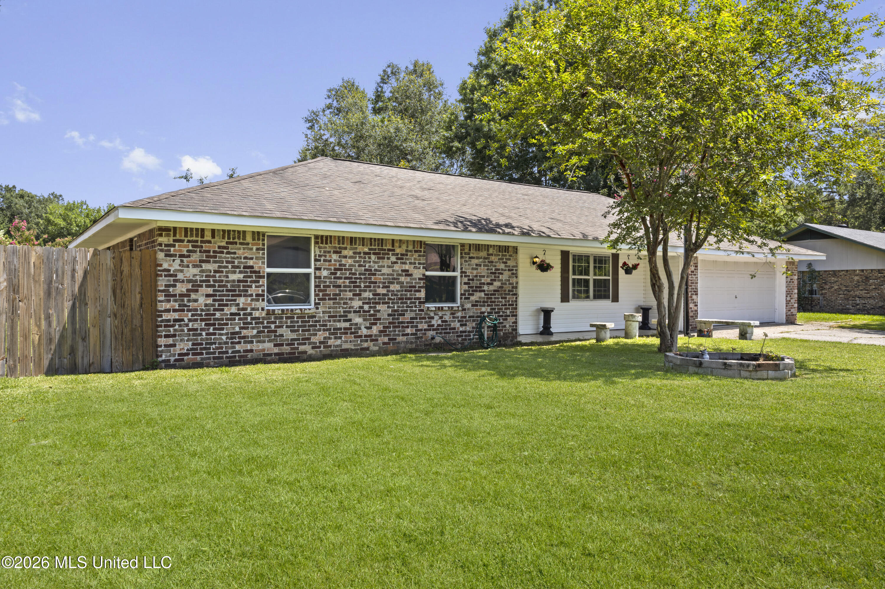 57 Opal Cove Property Photo 3