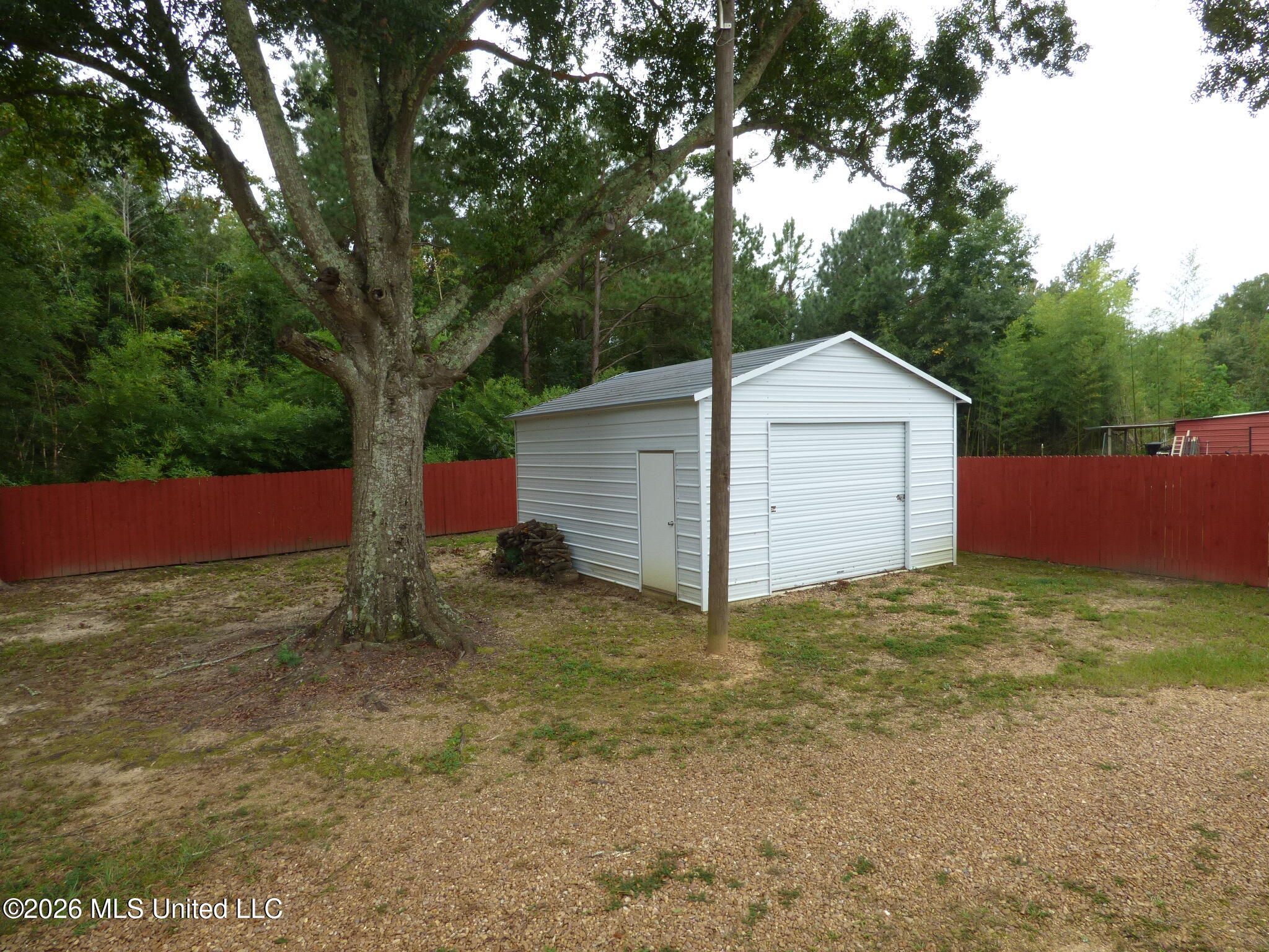 912 Old Highway 51 Property Photo 14