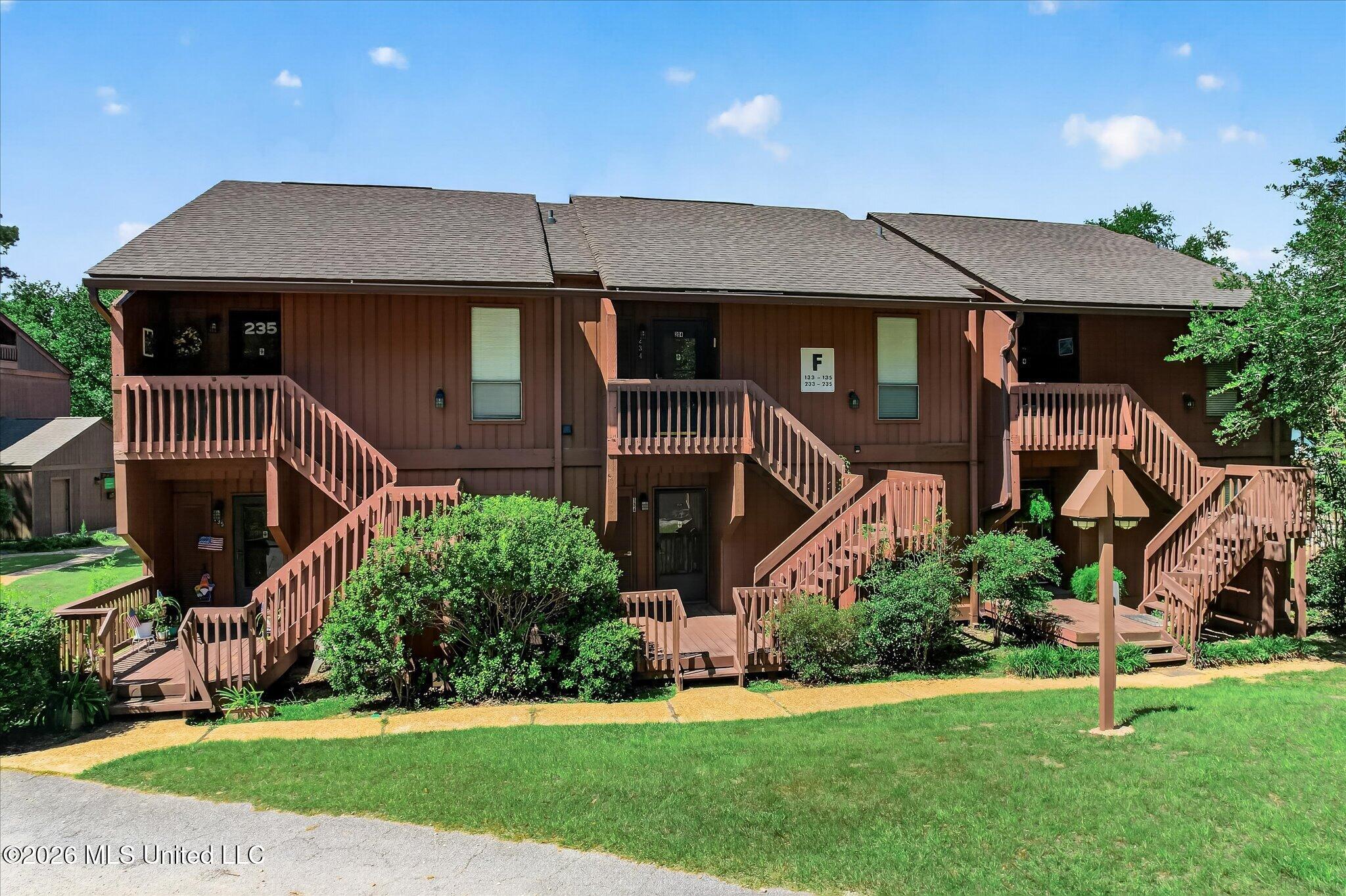 134 Lakeside Villla Property Photo 1