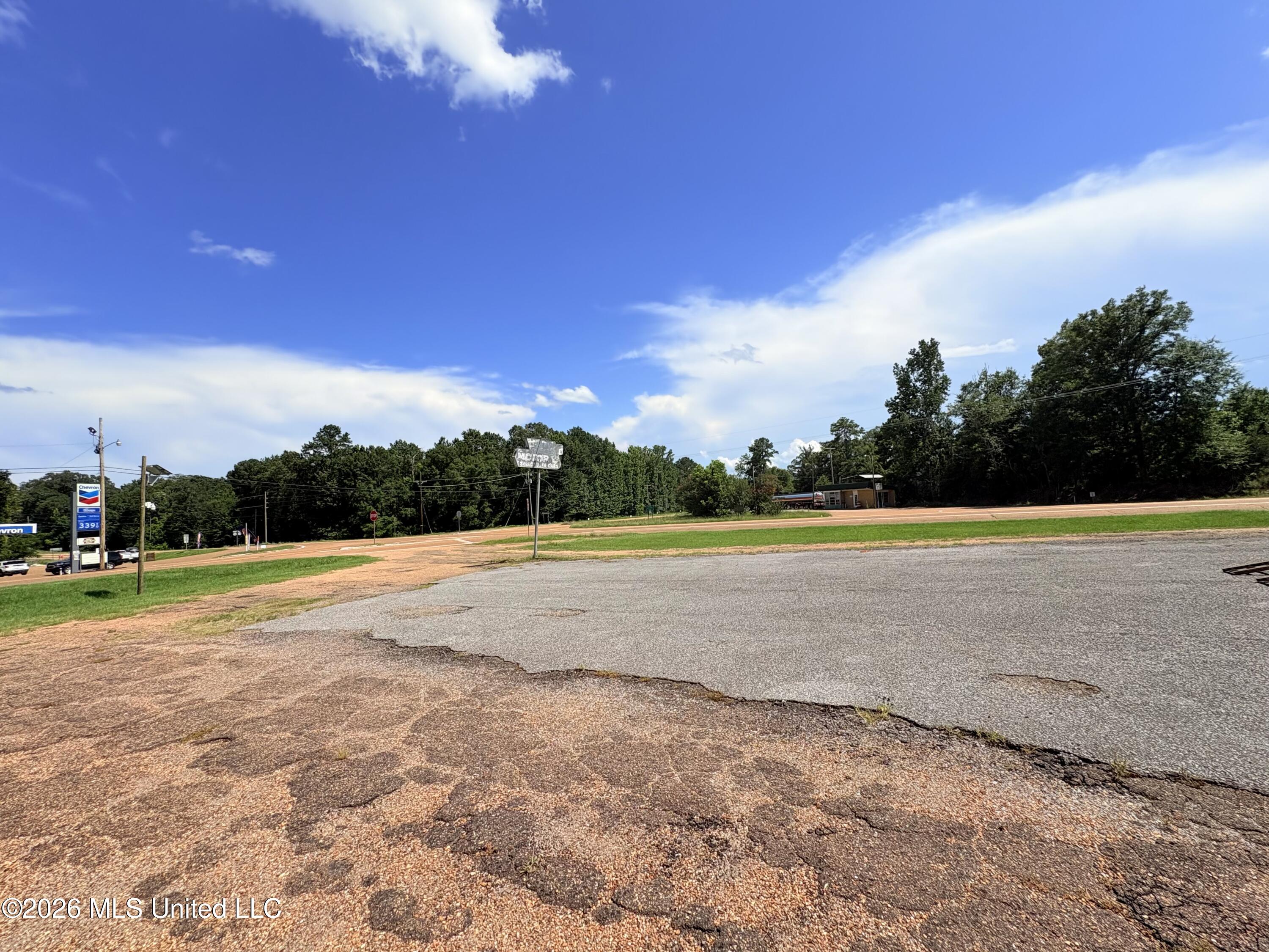 13536 Ms-24 Property Photo 1